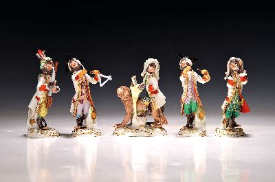 27052753c - Die Affenkapelle, 21 Figuren und Notenständer, Meissen, Entw. J.J. Kaendler 1753/54, ...