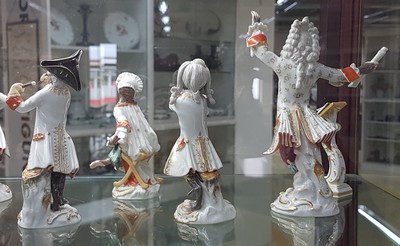 27052753u - Die Affenkapelle, 21 Figuren und Notenständer, Meissen, Entw. J.J. Kaendler 1753/54, ...