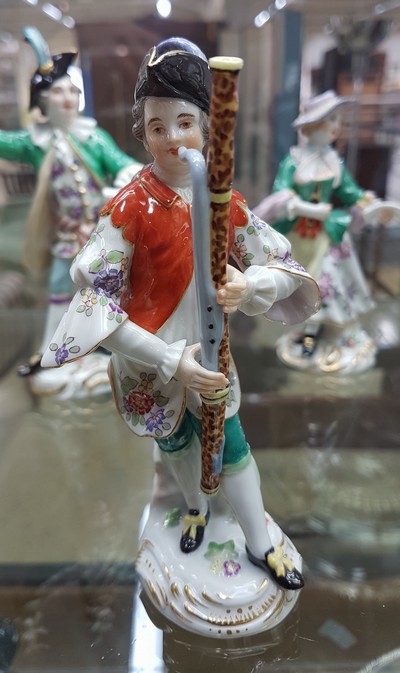 27052754o - Die Galante Kapelle, 16 Figuren, Meissen, Entw. J.J. Kaendler um 1754/55, Ausführung ...