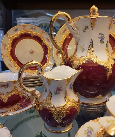 27052755i - Kaffeeservice, Meissen, B-Form, für 6 Personen, 2.H.20. Jh., roter Fond, ...