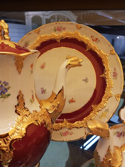 27052755k - Kaffeeservice, Meissen, B-Form, für 6 Personen, 2.H.20. Jh., roter Fond, ...