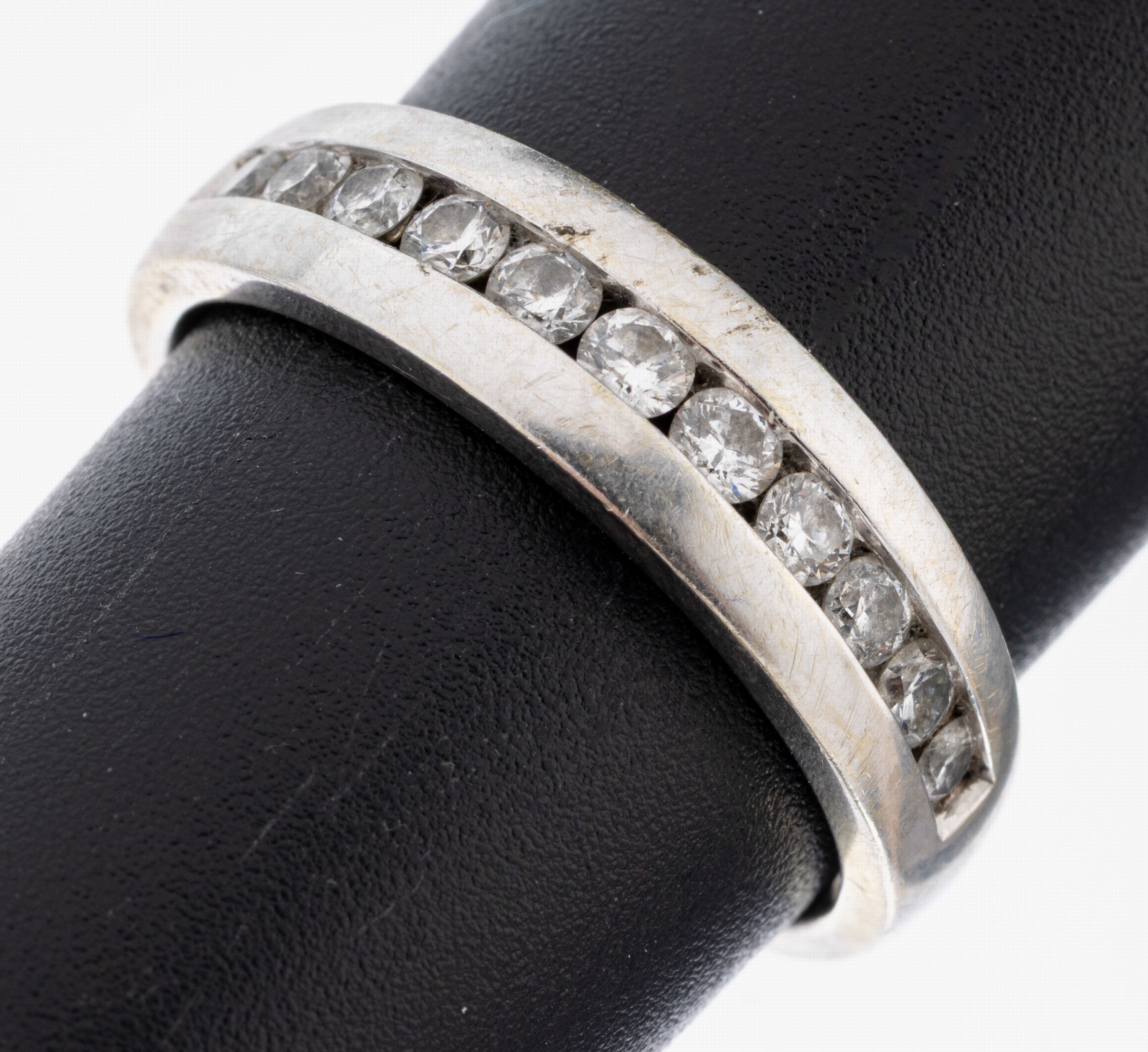 Image 27052882 - 14 kt gold brilliant ring, WG 585/000, 11 brilliants total approx. 0.40 ct Wesselton/p, ...