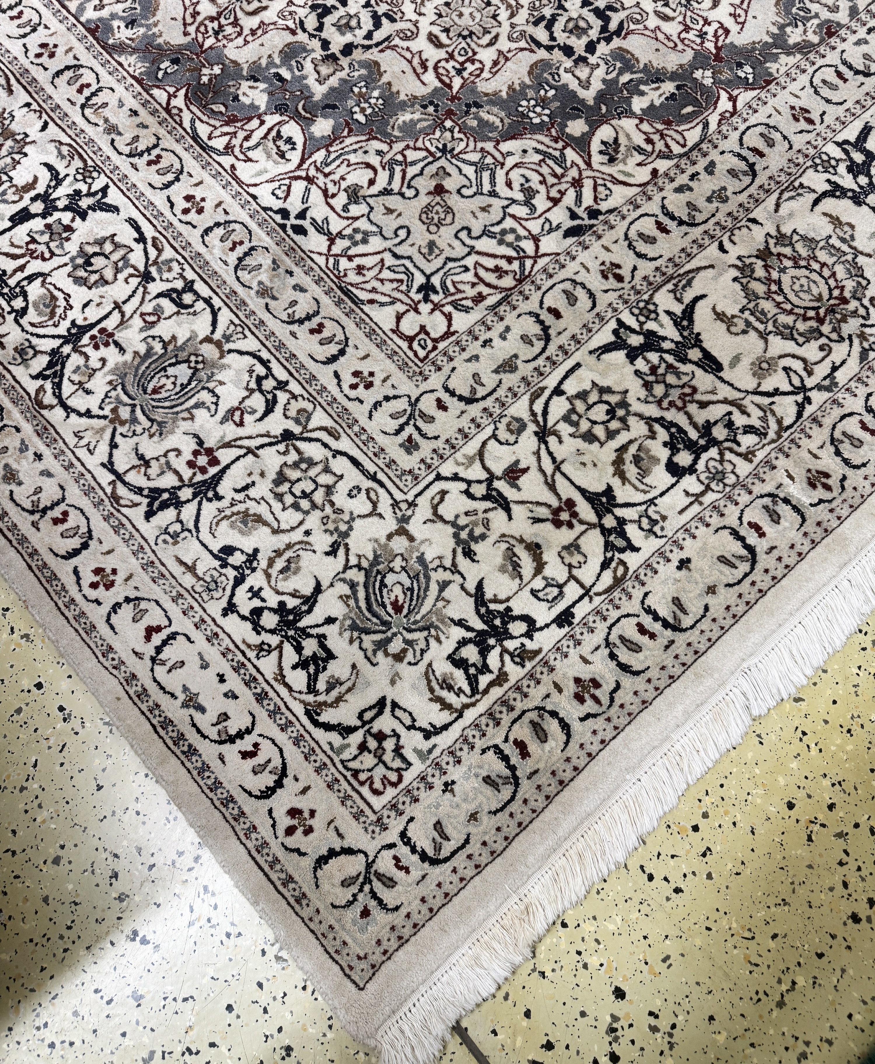 Detail c: Nain, Persien, Ende 20.Jhd, Wolle auf Baumwolle, ca. 395 x 300 cm, EHZ: 2