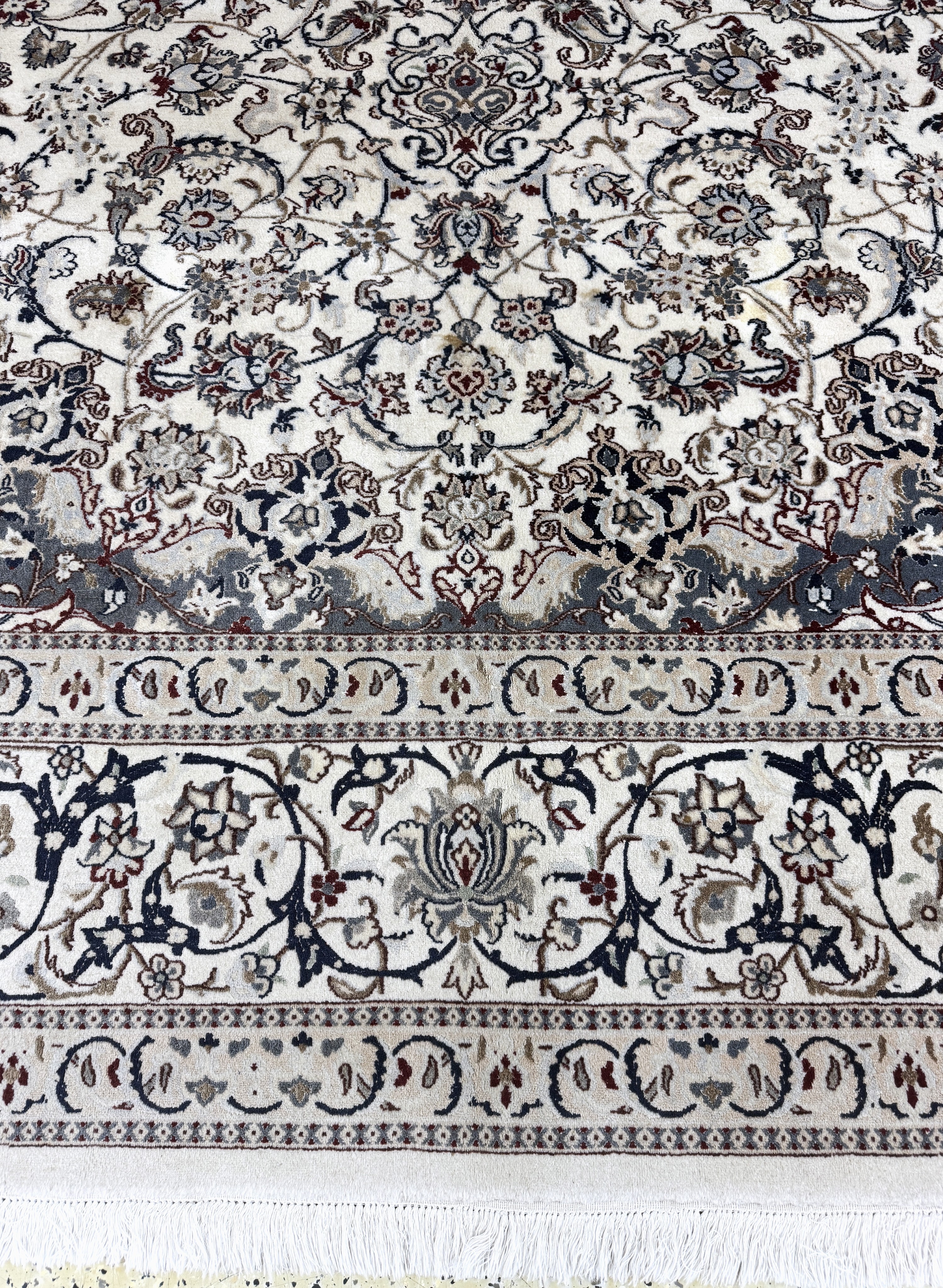 Detail g: Nain, Persien, Ende 20.Jhd, Wolle auf Baumwolle, ca. 395 x 300 cm, EHZ: 2