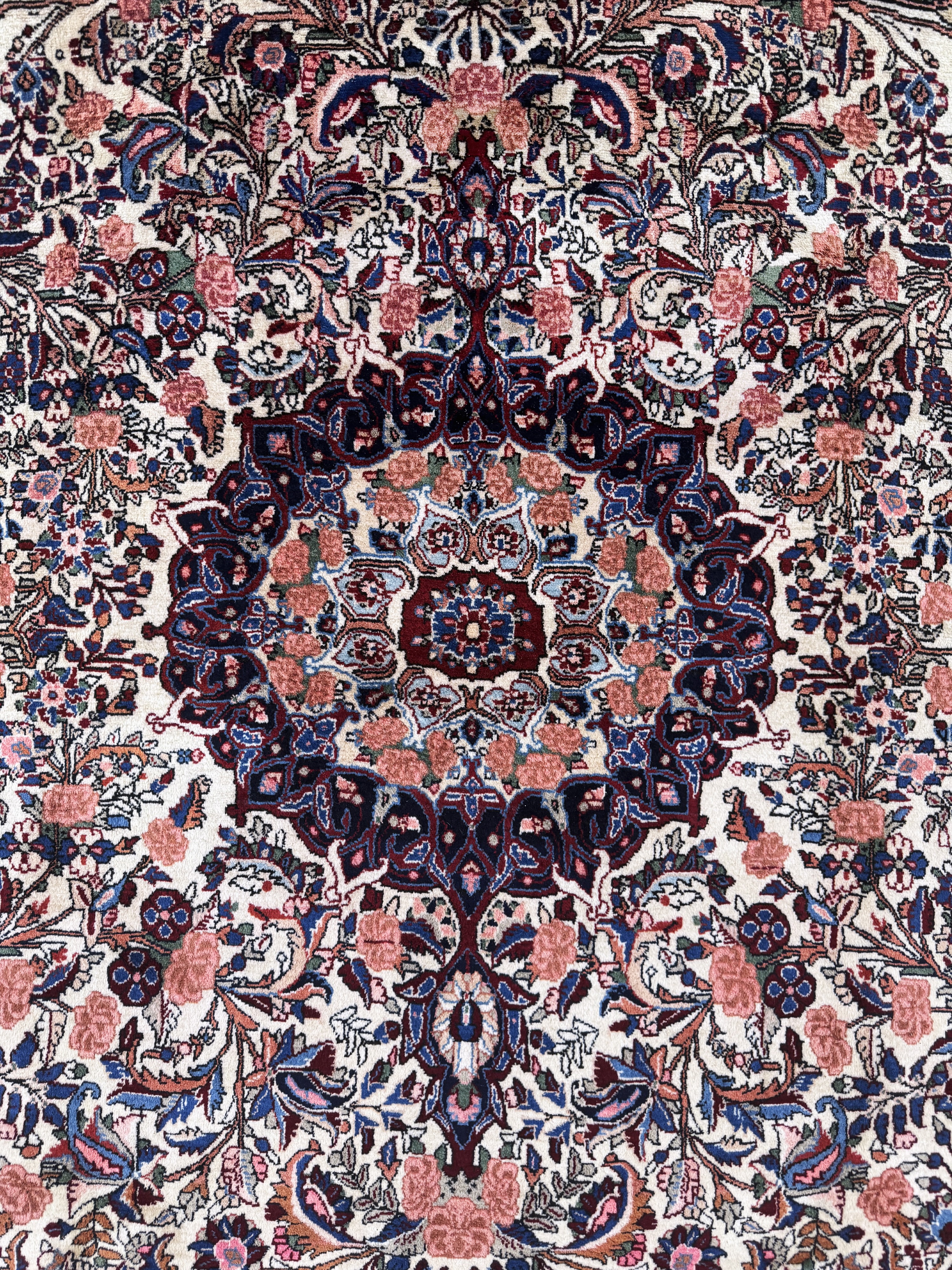 Detail d: Rosenbidjar Kork, Persien, Mitte 20.Jhd, Korkwolle auf Baumwolle, ca. 292 x 225 cm, gereinigt, EHZ: 1-2