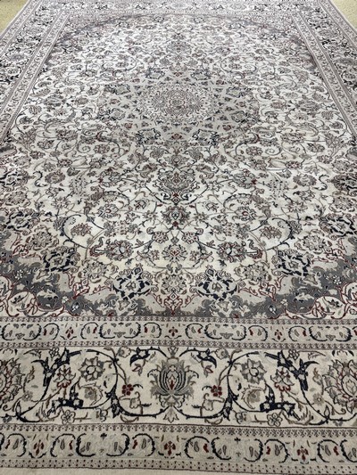 27052940h - Nain, Persien, Ende 20.Jhd, Wolle auf Baumwolle, ca. 395 x 300 cm, EHZ: 2 Schätzpreis: ...