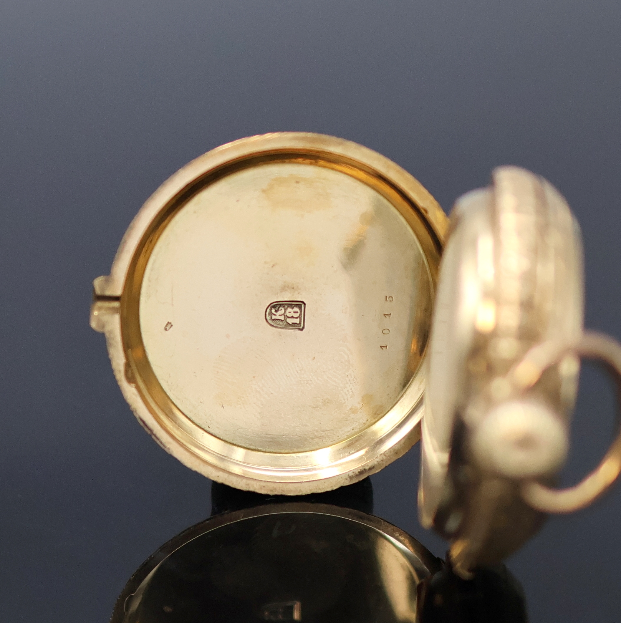 Detail a: P.H. MATHEY schwere Herrensavonette mit Minutenrepetition in RoseG 750/000, Schweiz um 1880, vollständig tief-grav. 3-Deckel Goldgeh. m. à-Goutte ...
