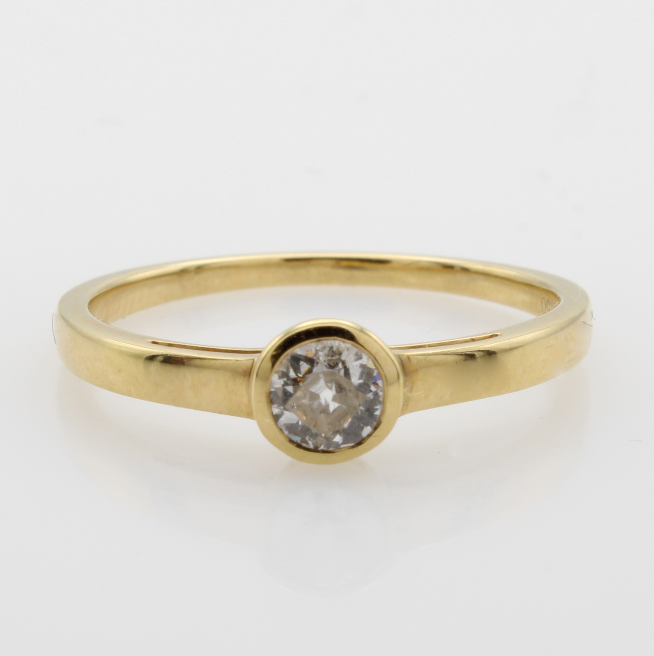 Image 27053077 - Ring mit Diamantsolitär, GG 750/000, Diam. im Altschliff in Zargenfassung ca. 0.31 ct ...