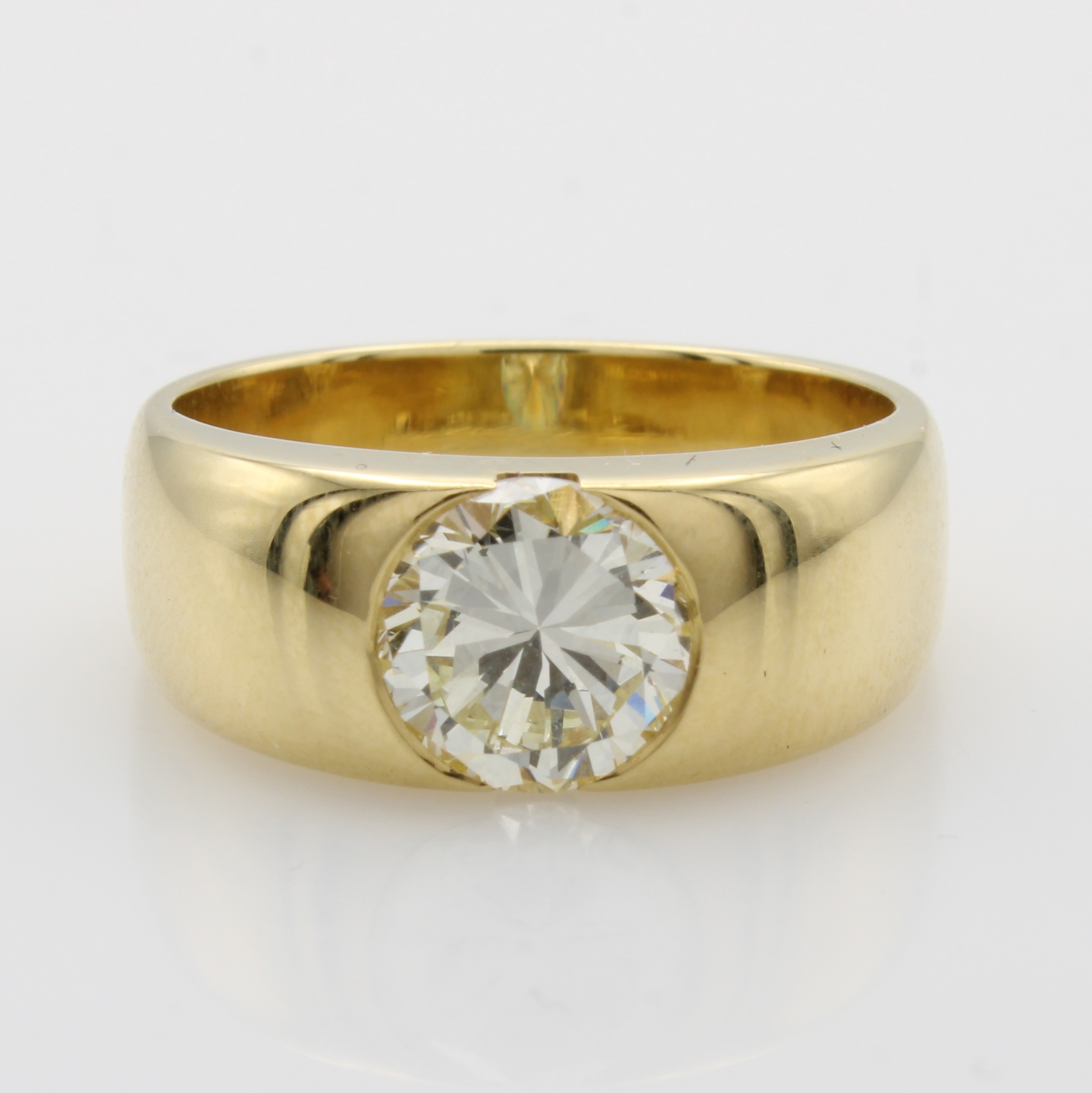 Image 27053079 - Ring mit Diamant, GG 750/000, Diam. ca. 1.60 ct get./vvs, glattes Design, RW ca. 57 ...
