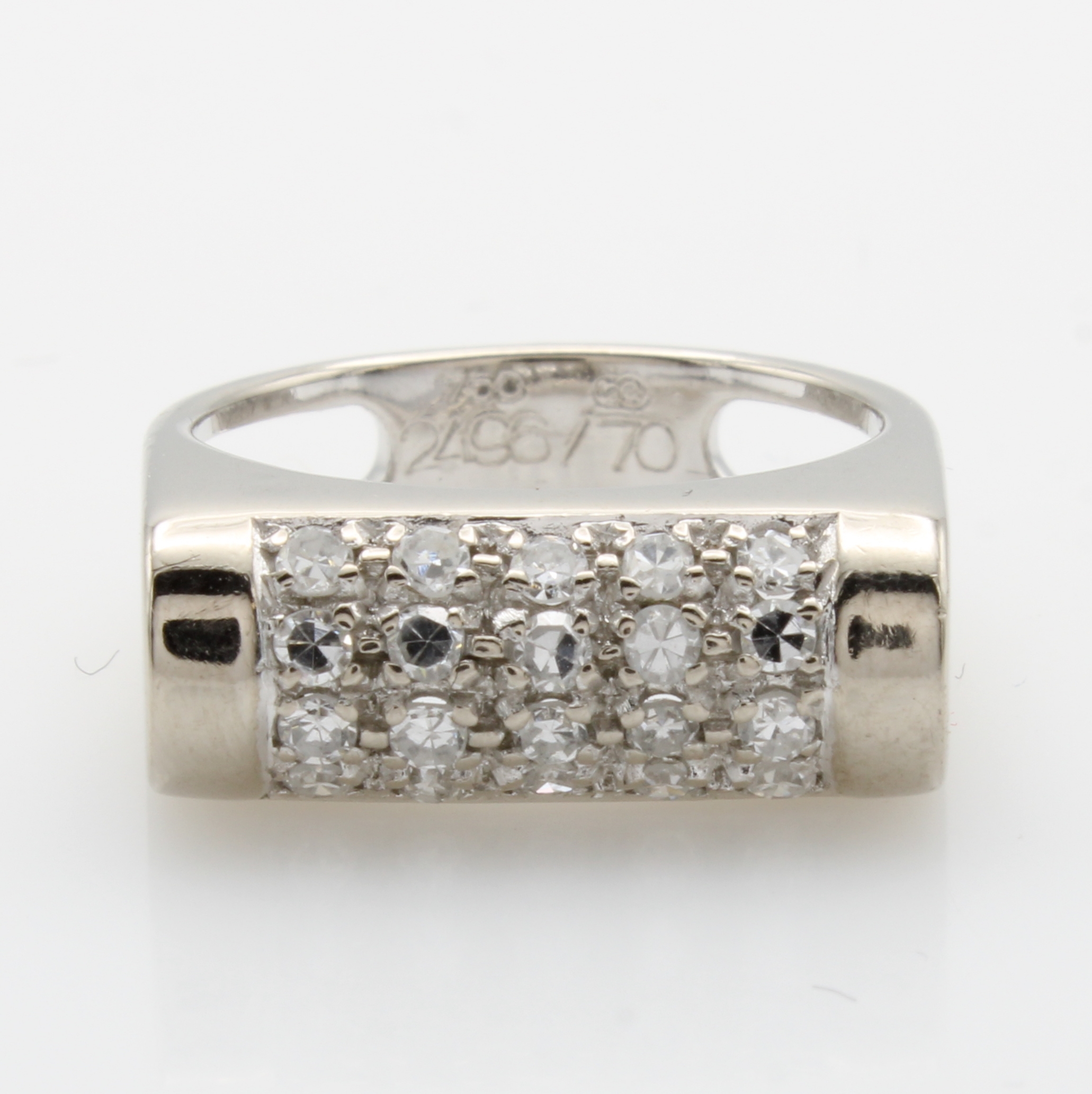 Image 27053083 - Ring mit Diamanten, WG 750/000, 20 Diam. zus. ca. 0.80 ct Weiß/si, seitl. offen gearb., ...