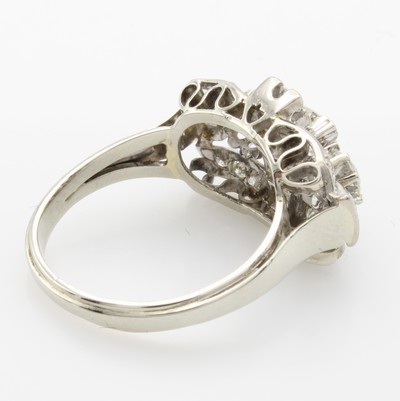 27053067a - Ring mit Brillanten, WG 585/000, 19 Brill. in 3 Reihen gef. zus. ca. 1.24 ct feines ...