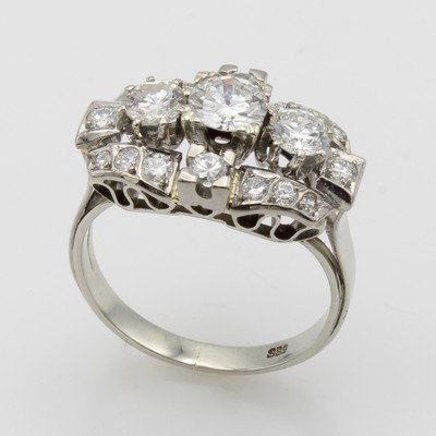 27053067b - Ring mit Brillanten, WG 585/000, 19 Brill. in 3 Reihen gef. zus. ca. 1.24 ct feines ...