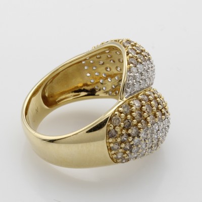 27053071a - Ring mit Brillanten und Diamanten, GG 585/ 000, Brill. zus. ca. 2.14 ct Weiß/si, Diam. ...