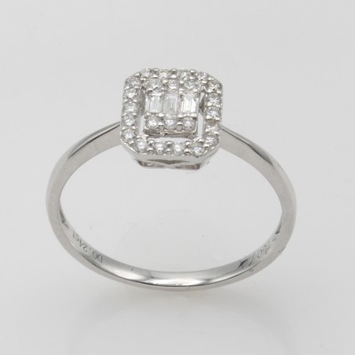 27053078a - Ring mit Diamanten und Brillanten, WG 750/ 000, 3 Diamantbaguettes zus. ca. 0.04 ct u. ...