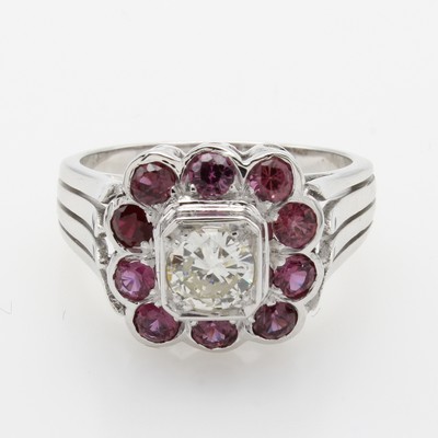 Image Ring mit Brillant und Rubinen, WG 585/000, Brill. ca. 0.60 ct get.Weiß/vs, 10 Rubine ...