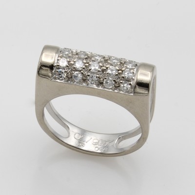 27053083b - Ring mit Diamanten, WG 750/000, 20 Diam. zus. ca. 0.80 ct Weiß/si, seitl. offen gearb., ...