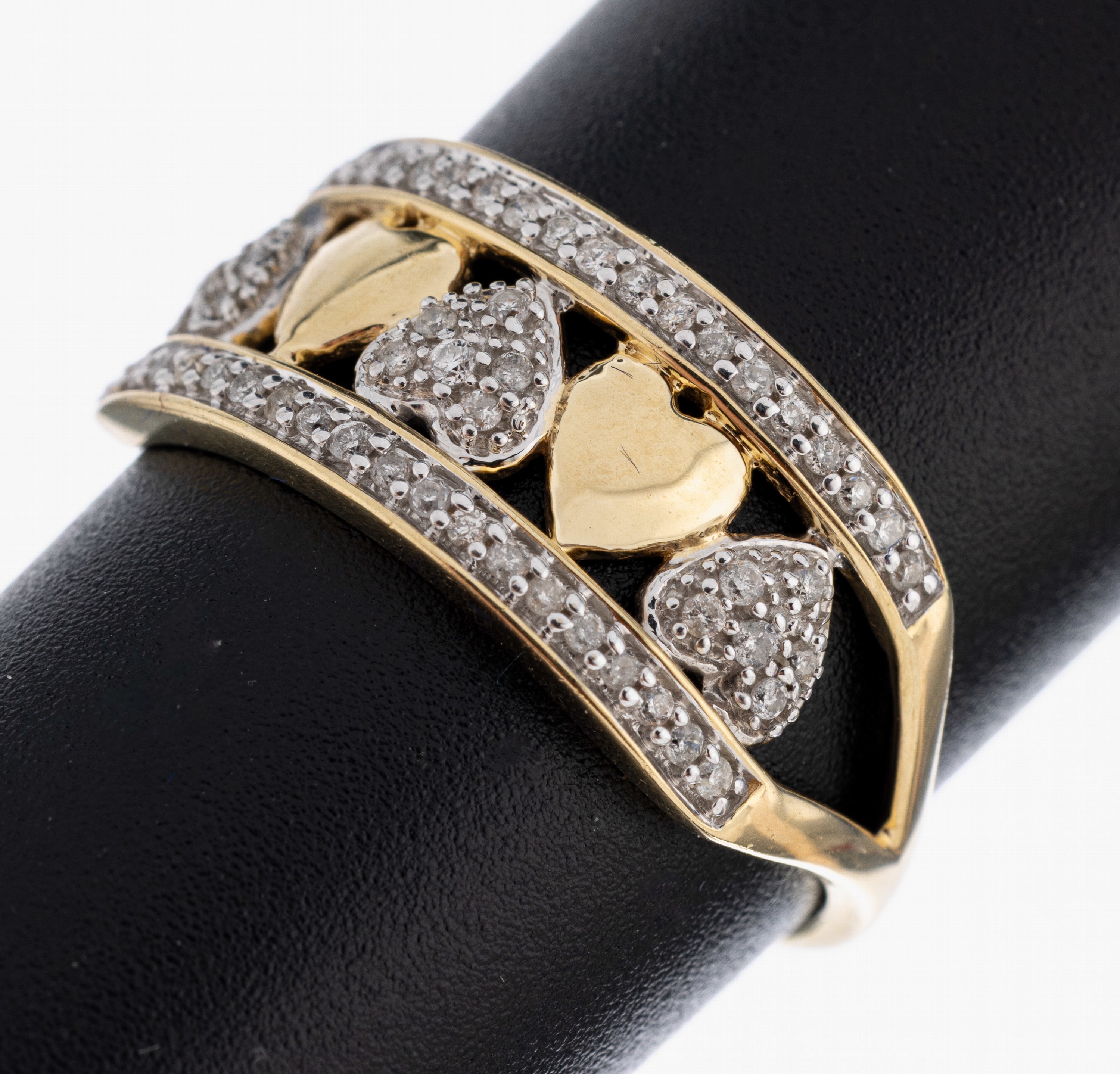 Image 27053139 - 14 kt Gold Brillant-Ring, GG 585/000, durchbrochen mit Herzen, 58 Brillanten zus. ca. ...