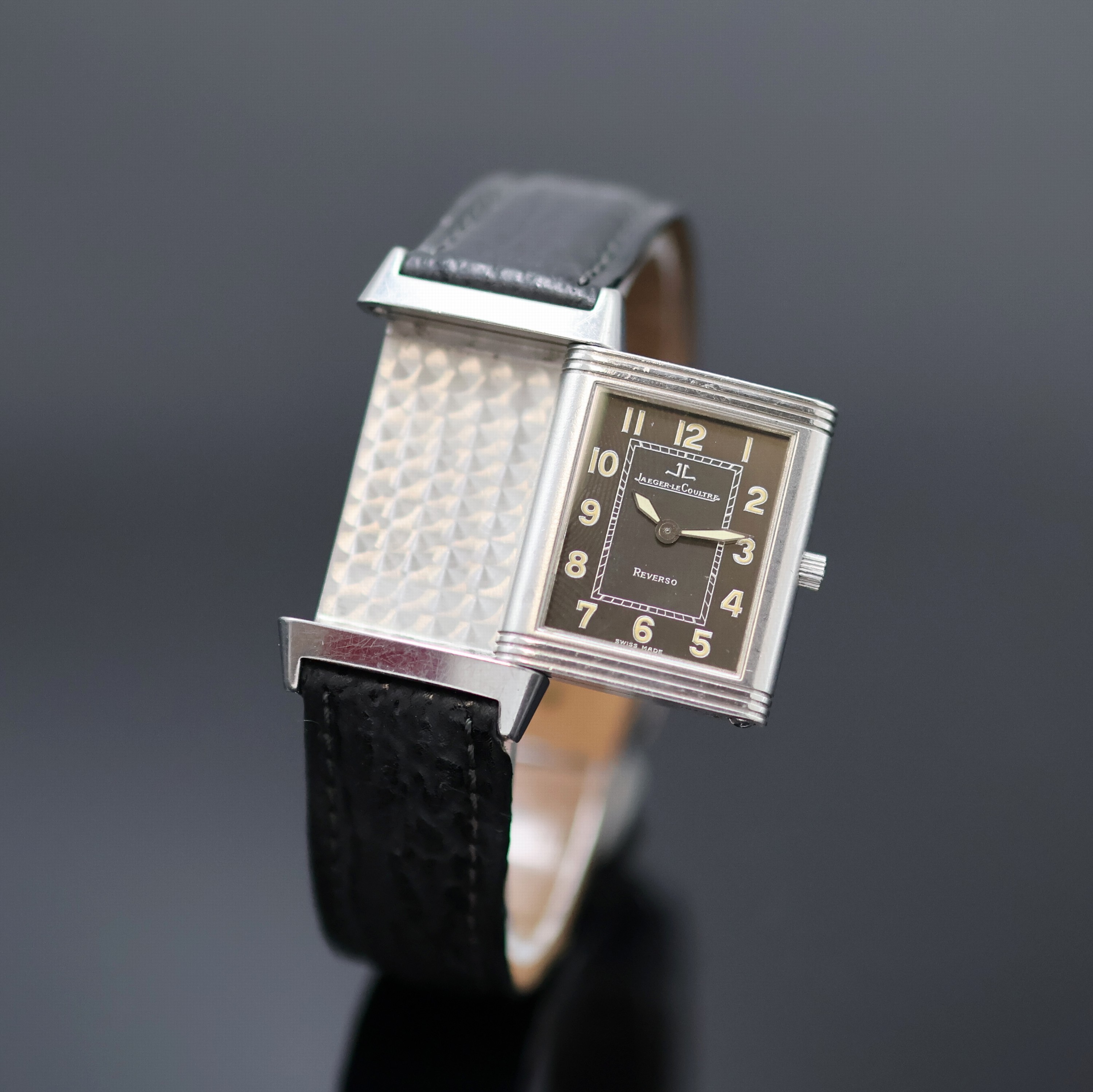 Detail b: Jaeger-LeCoultre Reverso Damenarmbanduhr Referenz 251.8.86, Handaufzug, Schweiz um 1995, um 180 Grad drehbares Wendegehäuse inkl. Lederband m. orig. ...