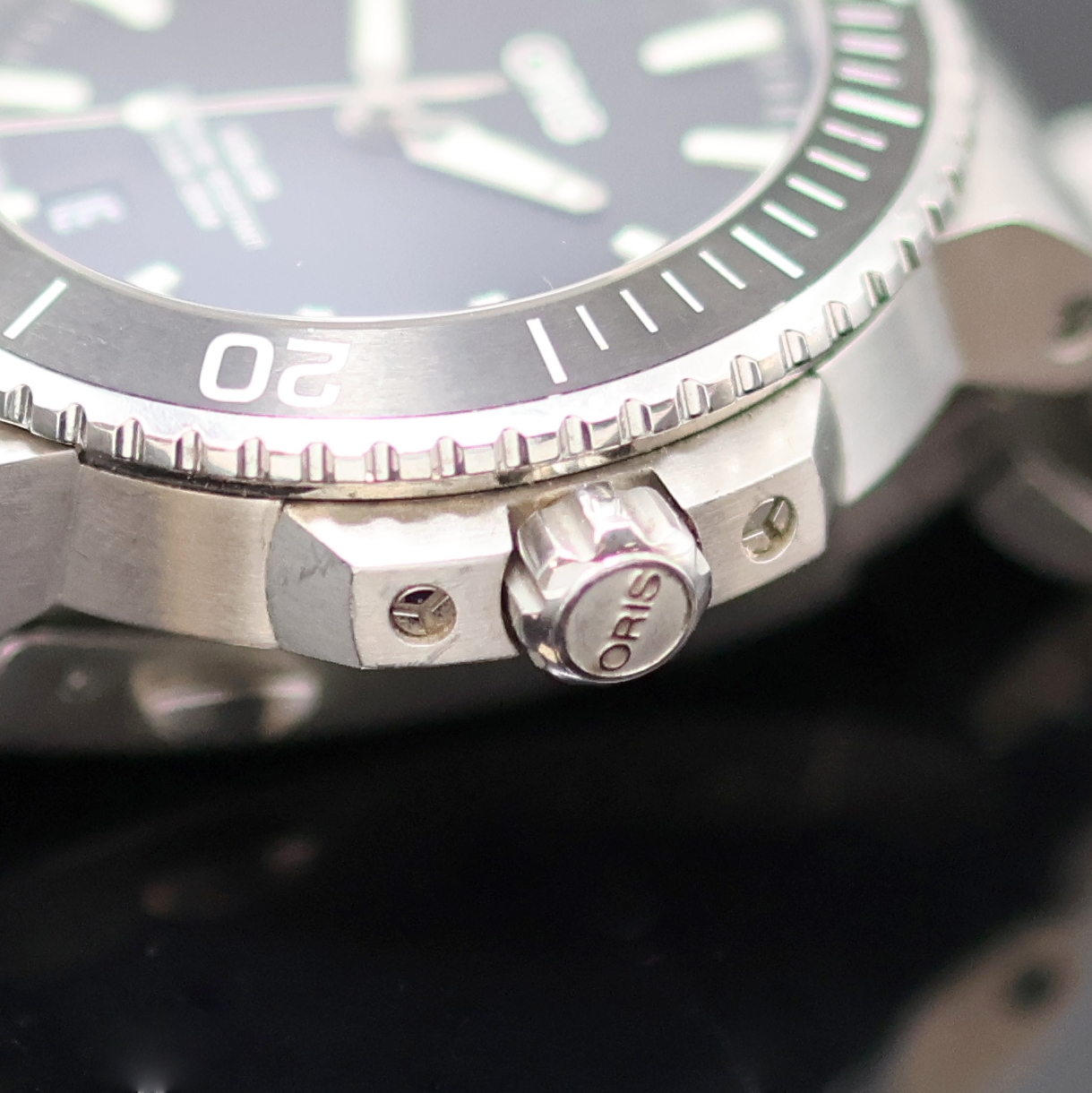 Detail c: ORIS Herrenarmbanduhr Aquis Referenz 7732, Automatik, Schweiz um 2015, beids. vergl. Edelstahlgeh. inkl. Gliederband m. Faltschl. und ...