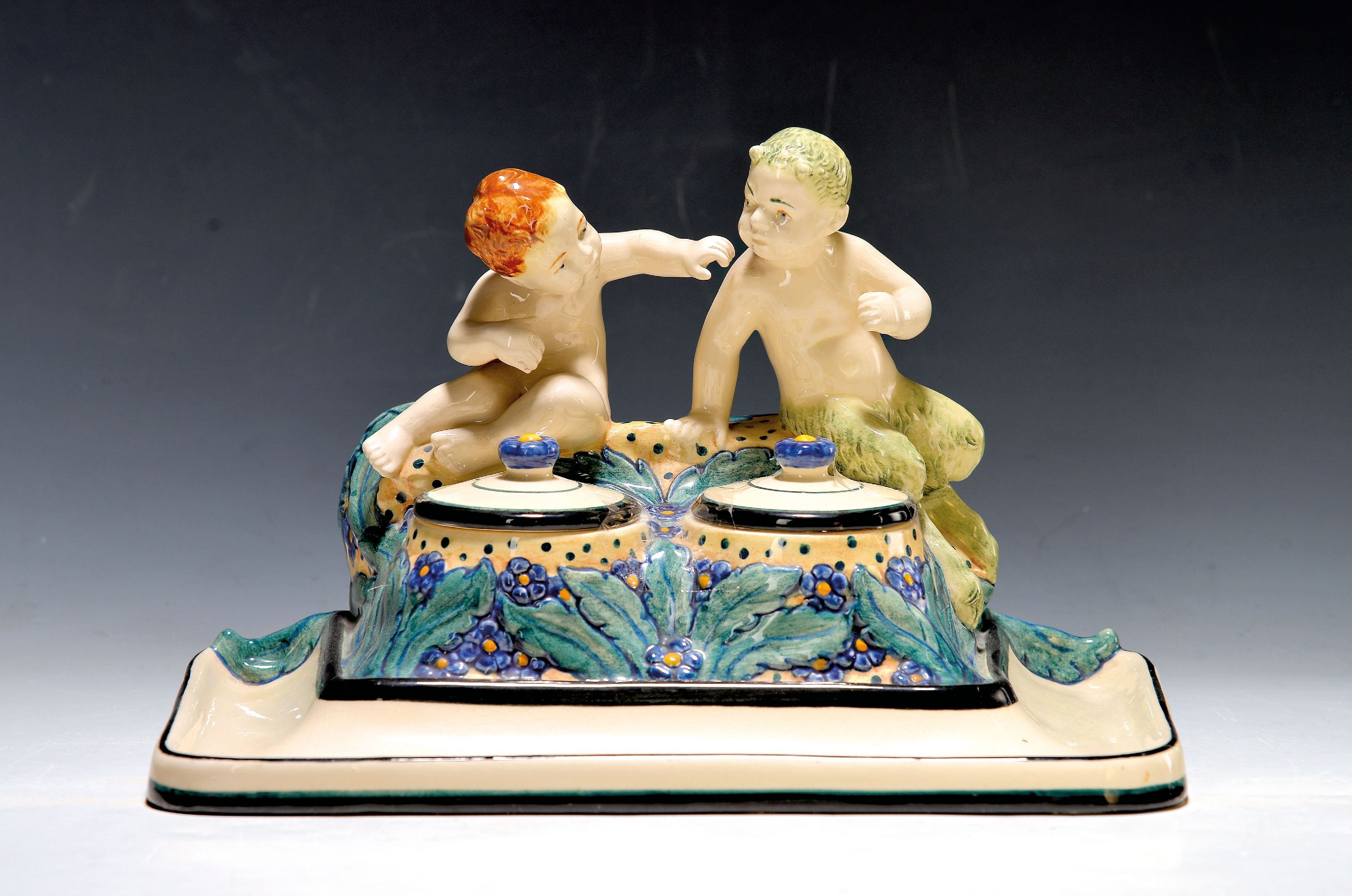Image 27053775 - Tintenzeug, Karlsruher Majolika, Nr. 1157, Entwurf Wilhelm Süs, mit zwei ...