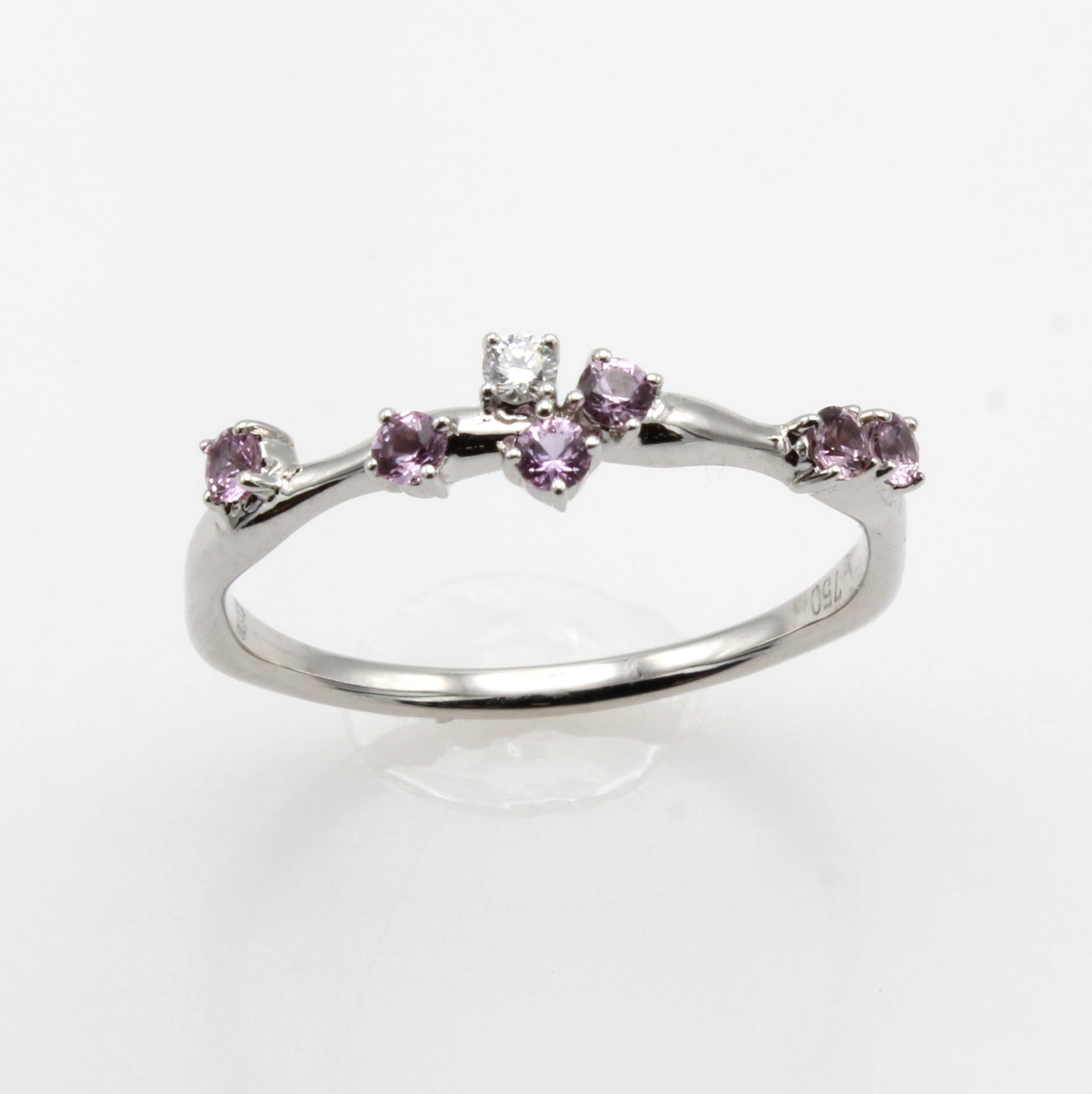 Image 27054070 - Ring mit pinkf. Saphiren und Brillanten, WG 750/000, Saphire zus. ca. 0.24 ct, Brill. ...