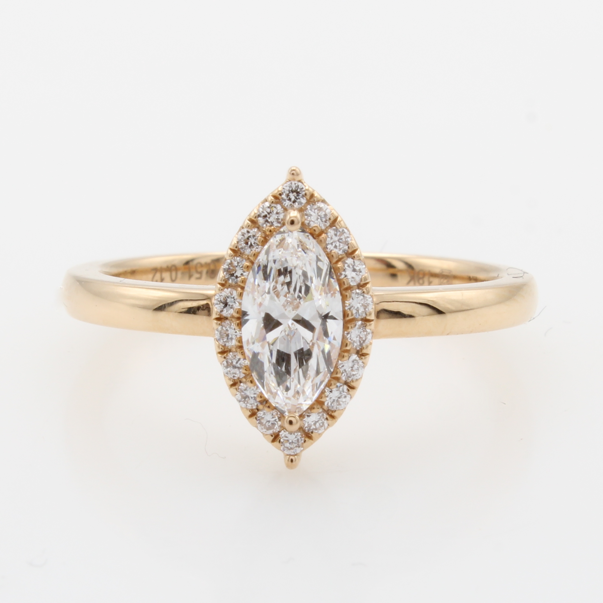 Image 27054281 - Schiffchenring mit Diamant und Brillanten, RG 750/000, Diam.-Navette 0.51 ct hochfeines ...