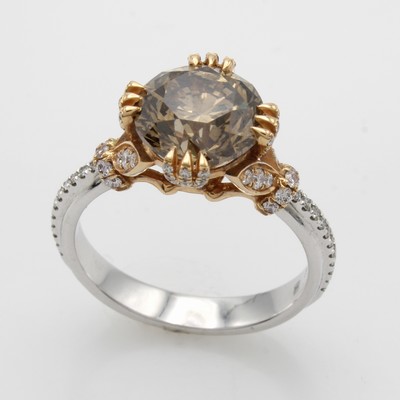 27054208b - Ring mit Brillanten, RG/WG 750/000, Mittel- stein ca. 3.30 ct nat.braun/p1 u. ...