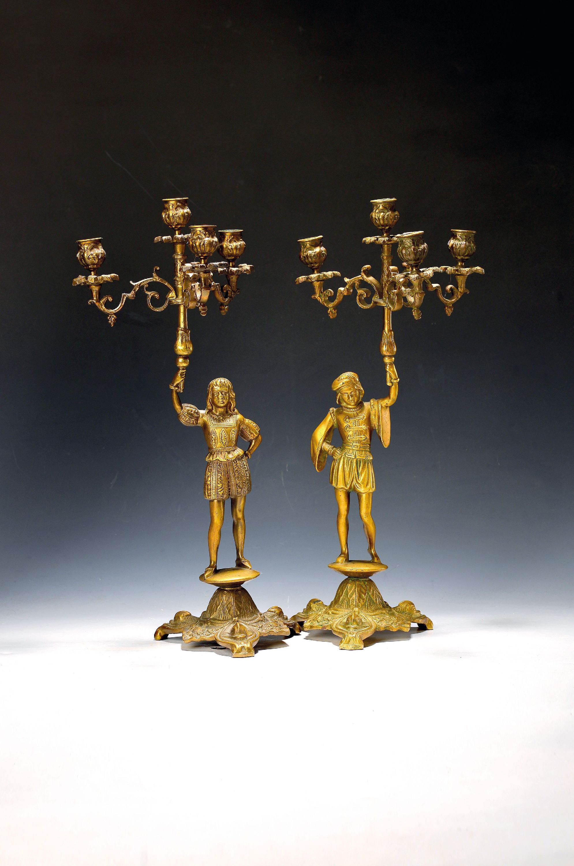 Image 27054482 - Paar Kerzenleuchter, Frankreich, um 1890, Bronze, mit vollplastischen ...