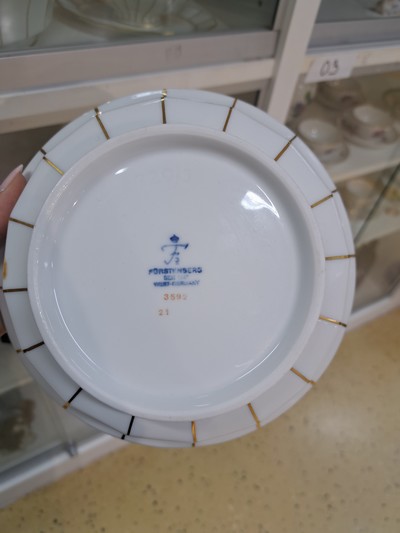 27054481e - Speiseservice für 12 Personen, Form Greque, Fürstenberg, 20. Jh., Porzellan, reiche ...