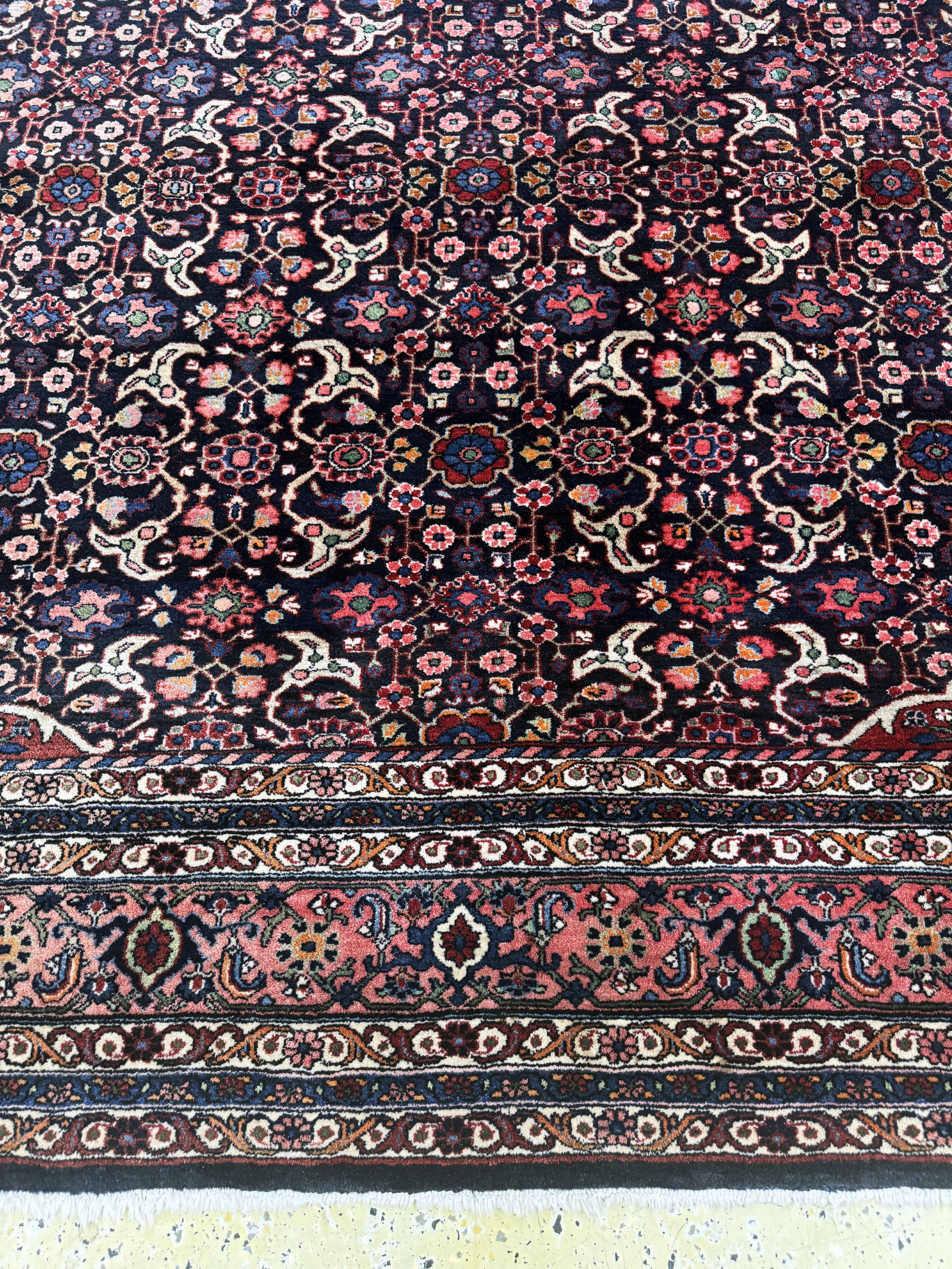 Detail f: Bidjar Kork alt, Persien, Mitte 20.Jhd, Wolle auf Baumwolle, ca. 382 x 266 cm, Reinigungsbedürftig, EHZ: 2(restauriert).
