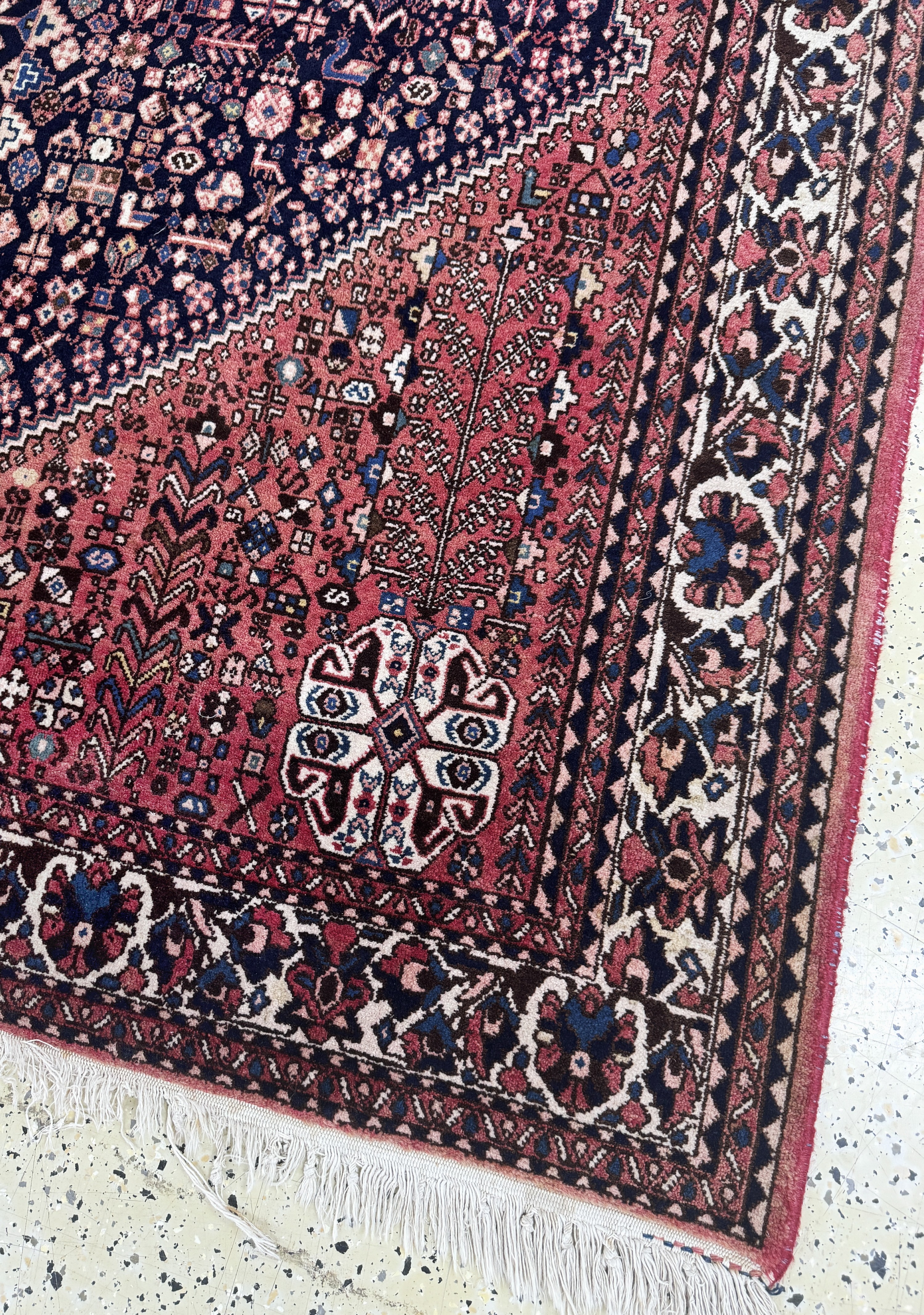 Detail d: Abadeh, Persien, Ende 20.Jhd, Wolle auf Baumwolle, ca. 305 x 200 cm, verblasst, EHZ: 2