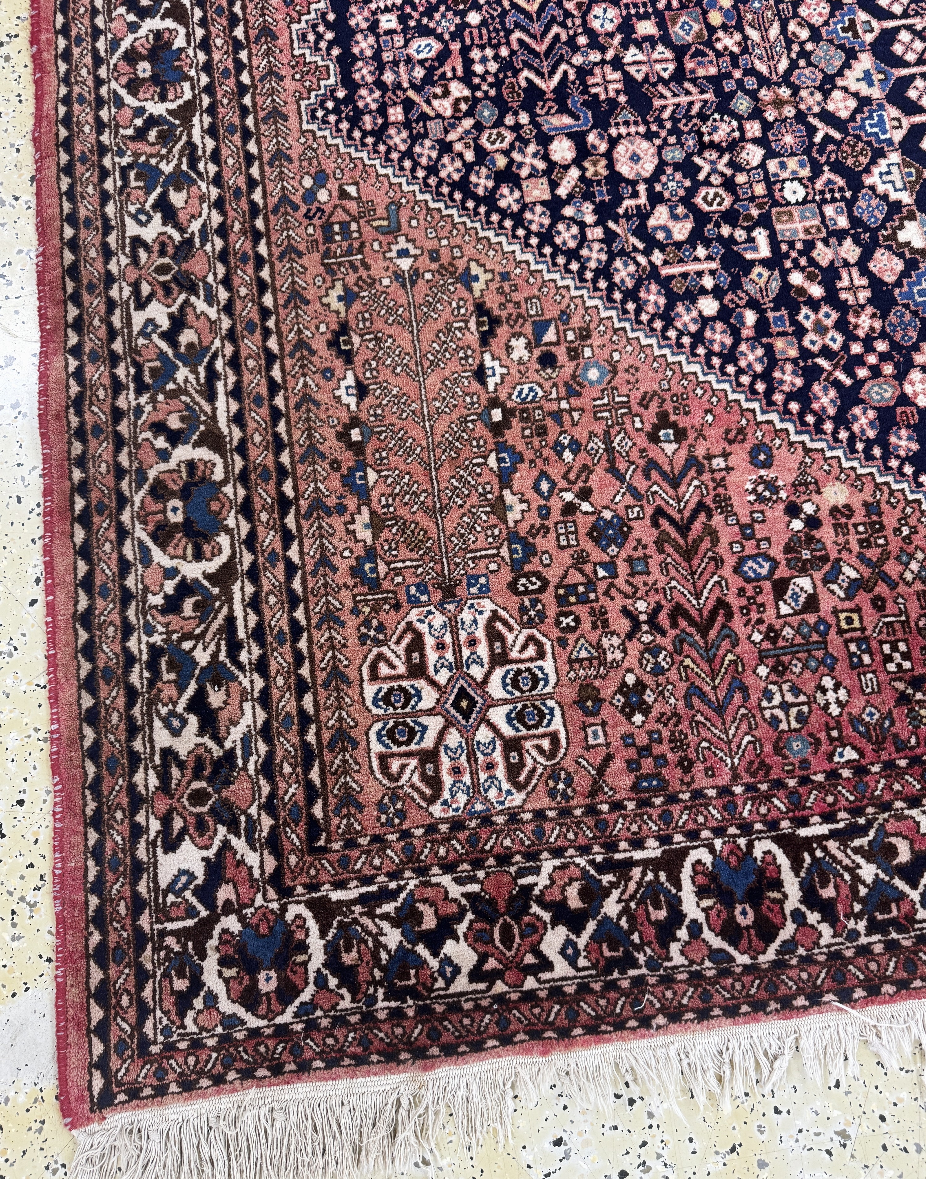 Detail e: Abadeh, Persien, Ende 20.Jhd, Wolle auf Baumwolle, ca. 305 x 200 cm, verblasst, EHZ: 2