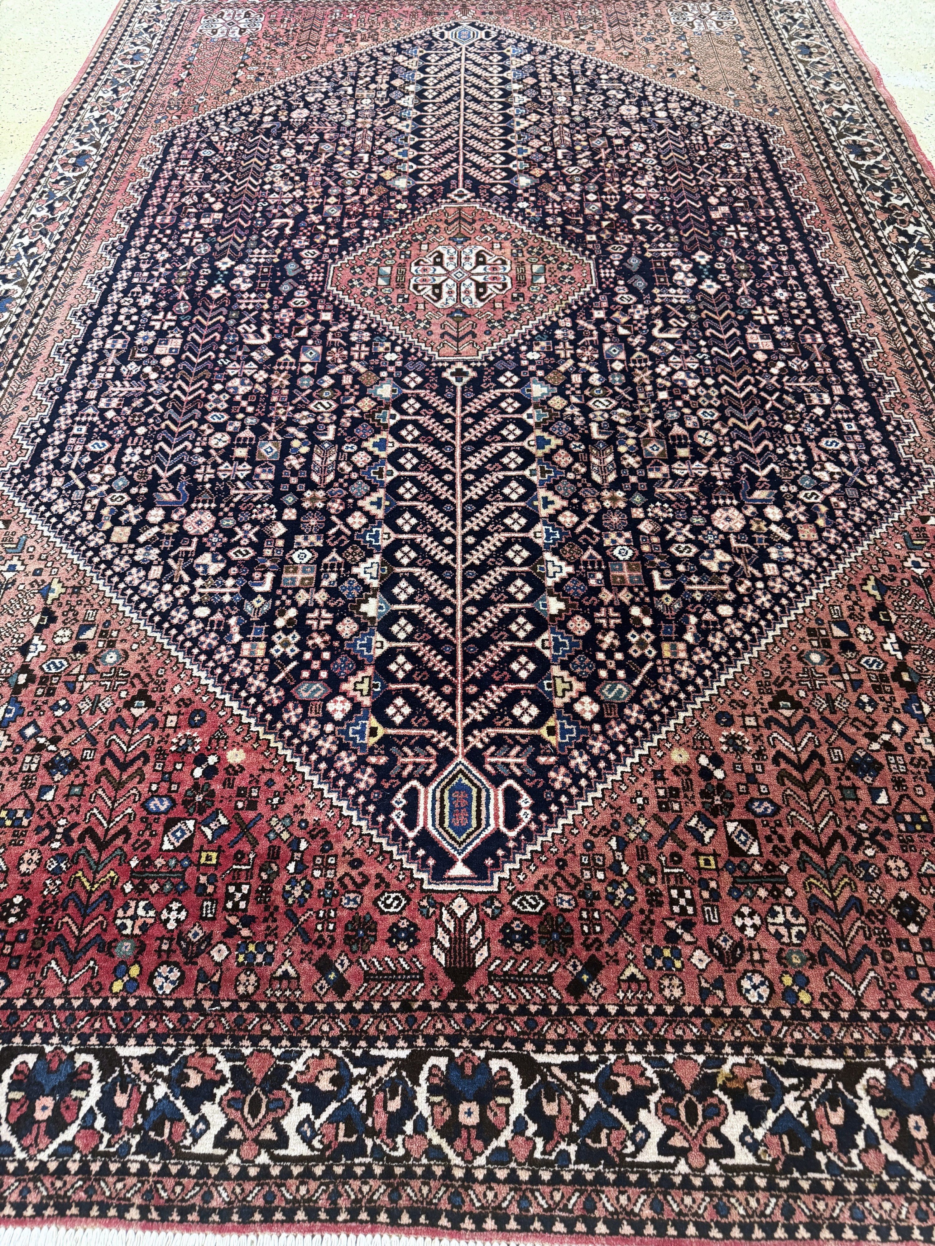 Detail f: Abadeh, Persien, Ende 20.Jhd, Wolle auf Baumwolle, ca. 305 x 200 cm, verblasst, EHZ: 2