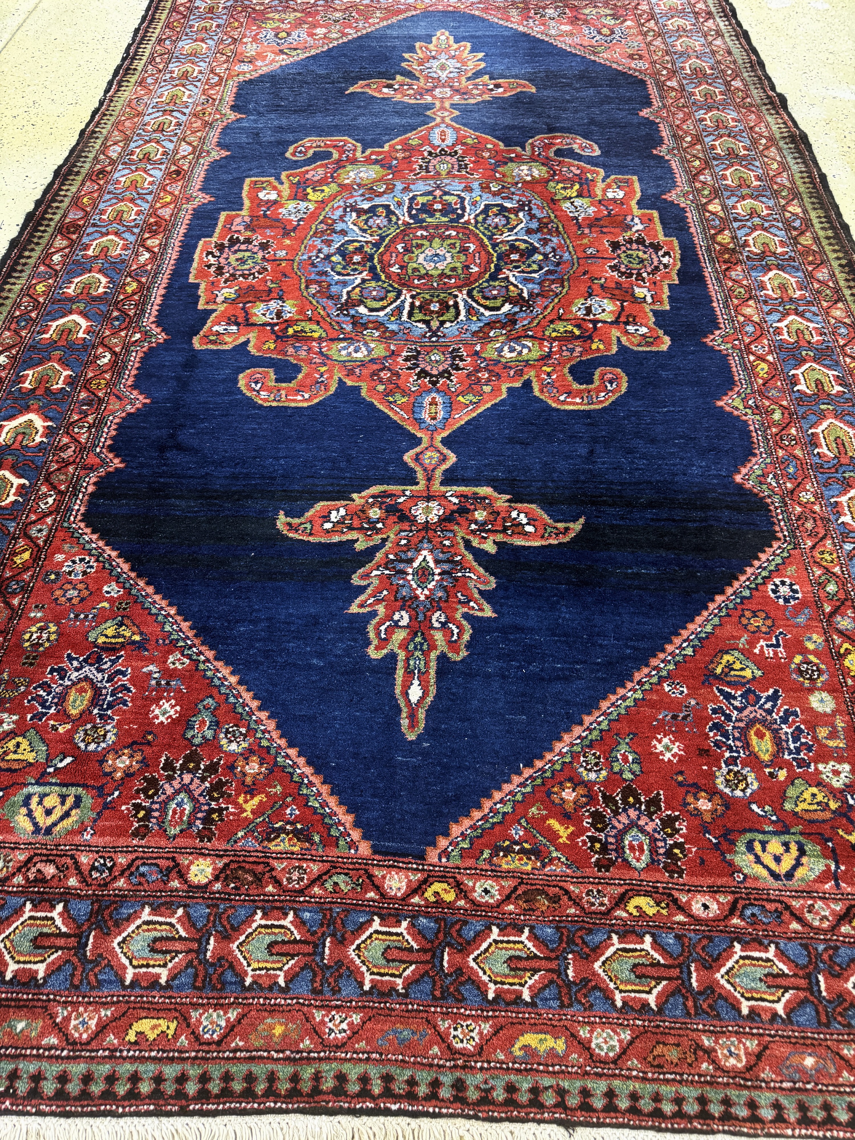 Detail f: Lilian alt, Persien, Anfang 20.Jhd, Wolle auf Baumwolle, ca. 316 x 190 cm, EHZ: 2