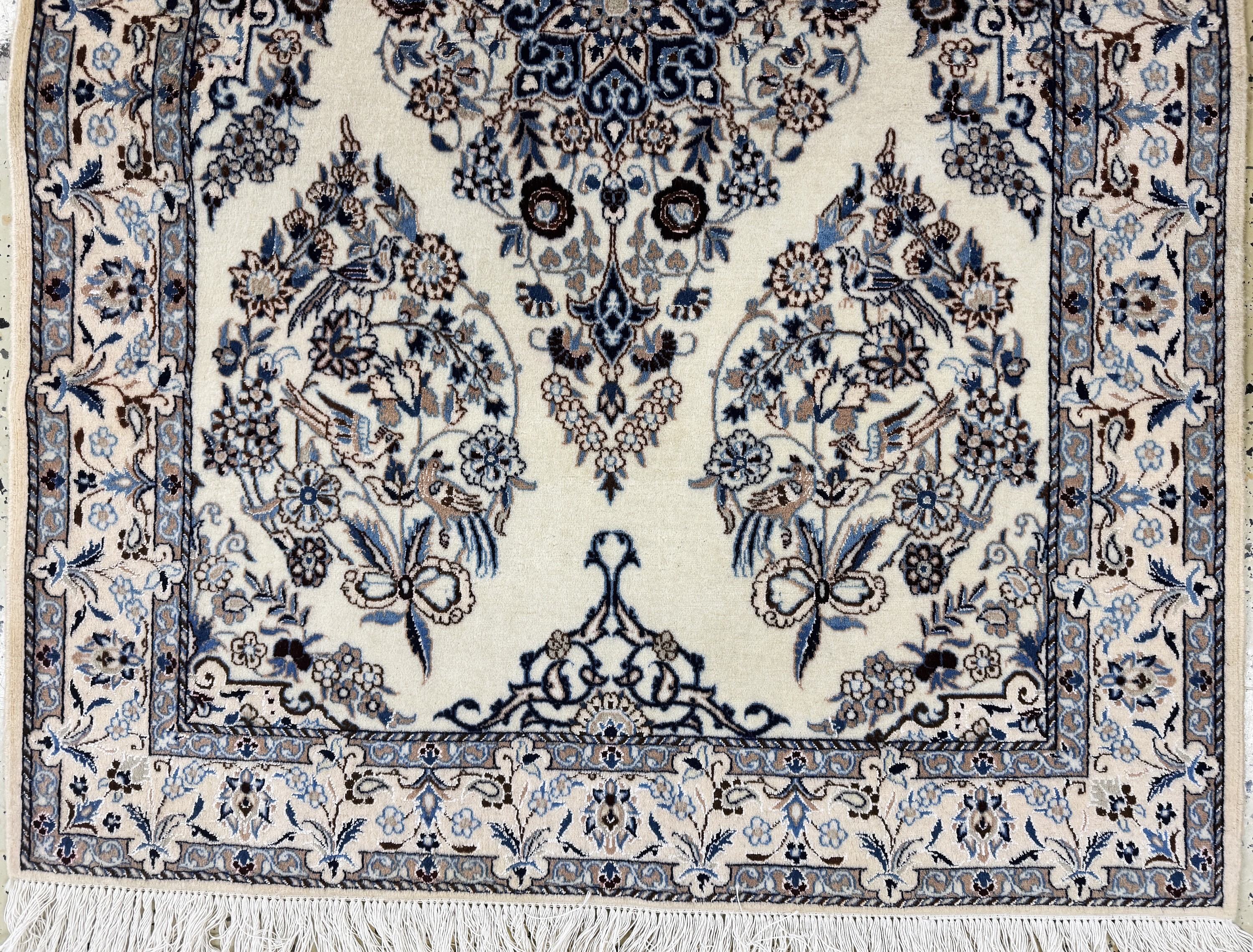 Detail b: 2 Lots Nain fein Persien, Ende 20.Jhd, Korkwolle mit Seide, ca. 148 x 96 cm, EHZ: 2(kleiner Fleck), ca. 650.000 Kn/qm.