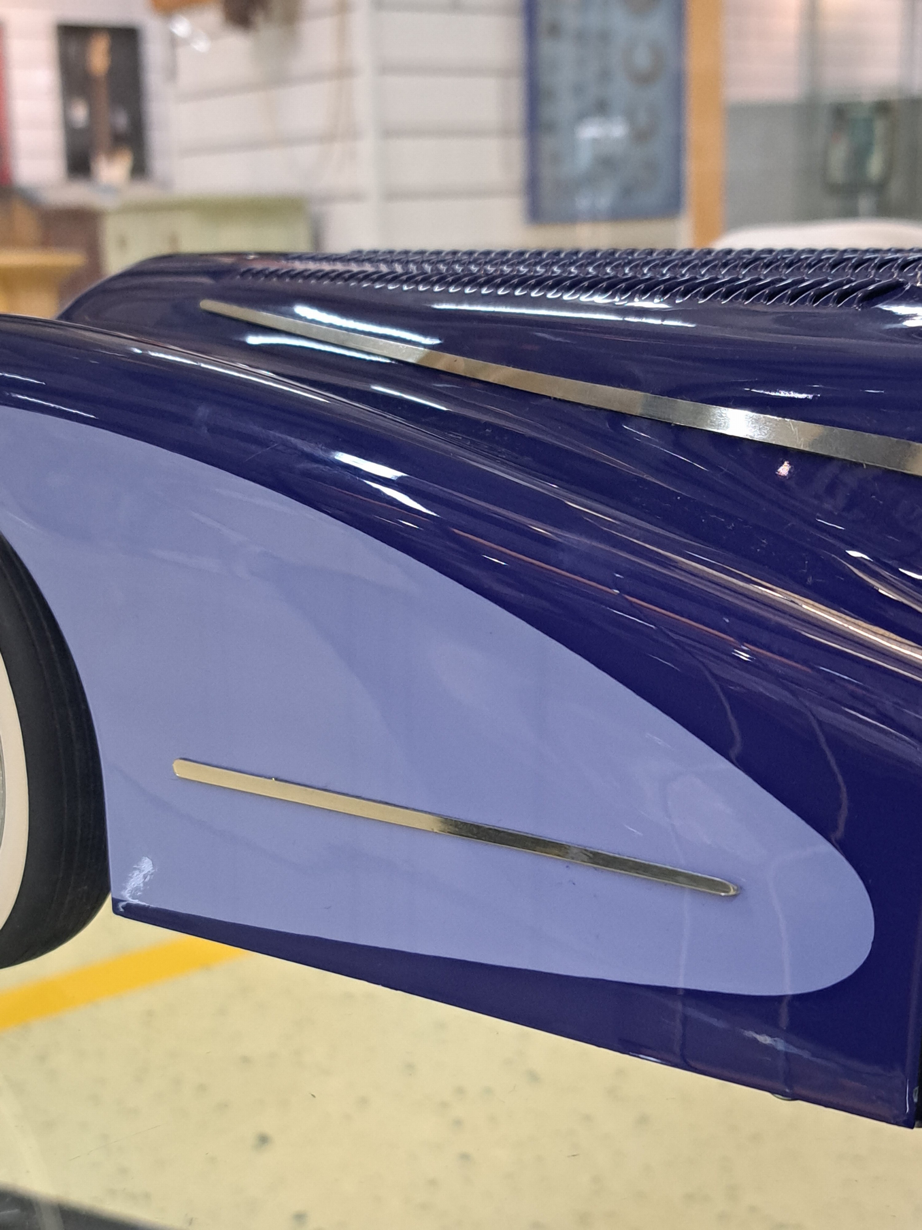 Detail k: The Blue Car, maßstabsgetreues Modell (1:7) des Talbot Lago T26, Magic Super Toys, Frankfurt, 2010er-Jahre, eines von 50 handgefertigten Exemplaren, ...
