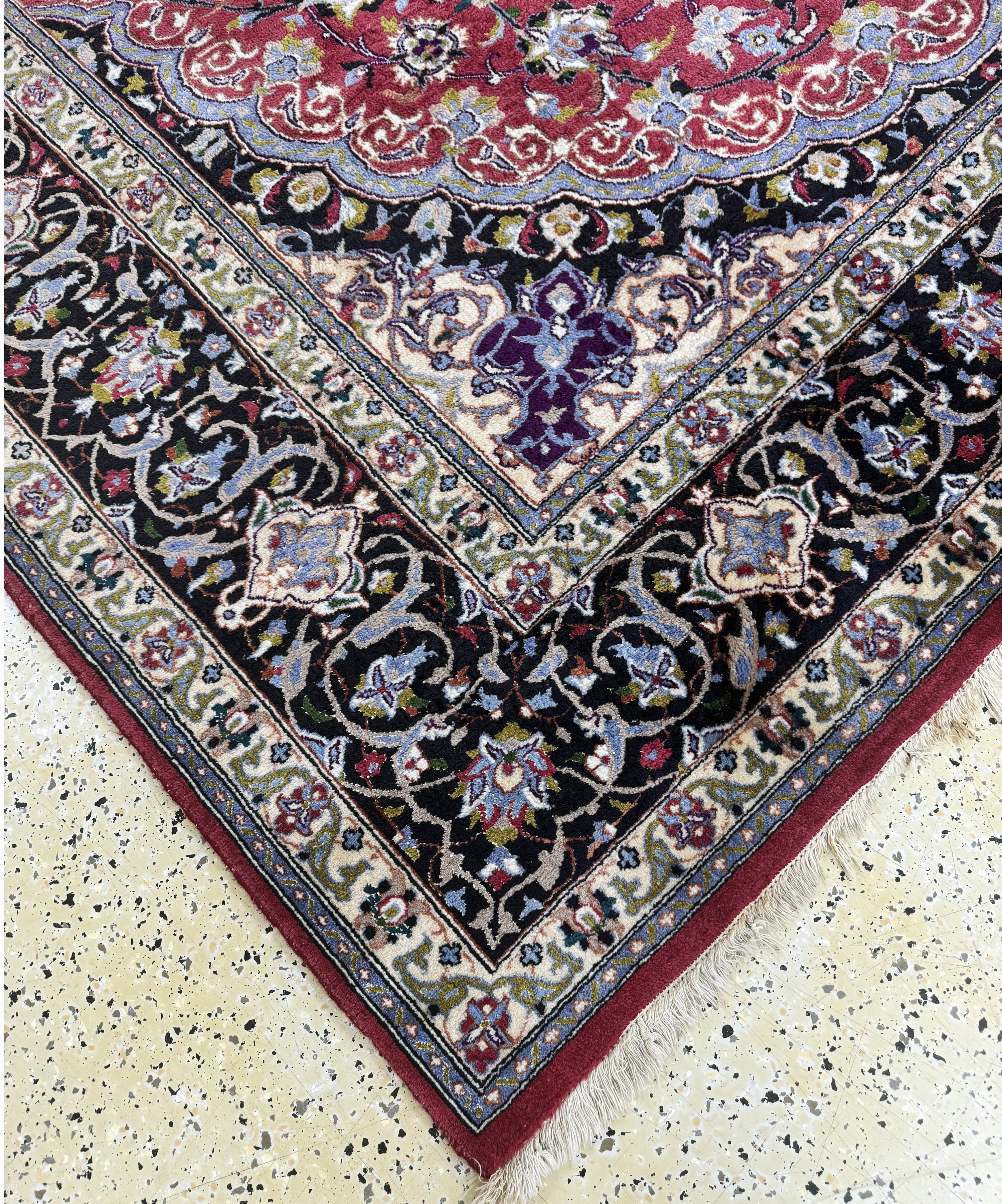 Detail e: Mesched, Persien, Ende 20.Jhd, Wolle mit Seide, ca. 353 x 247 cm, EHZ: 2