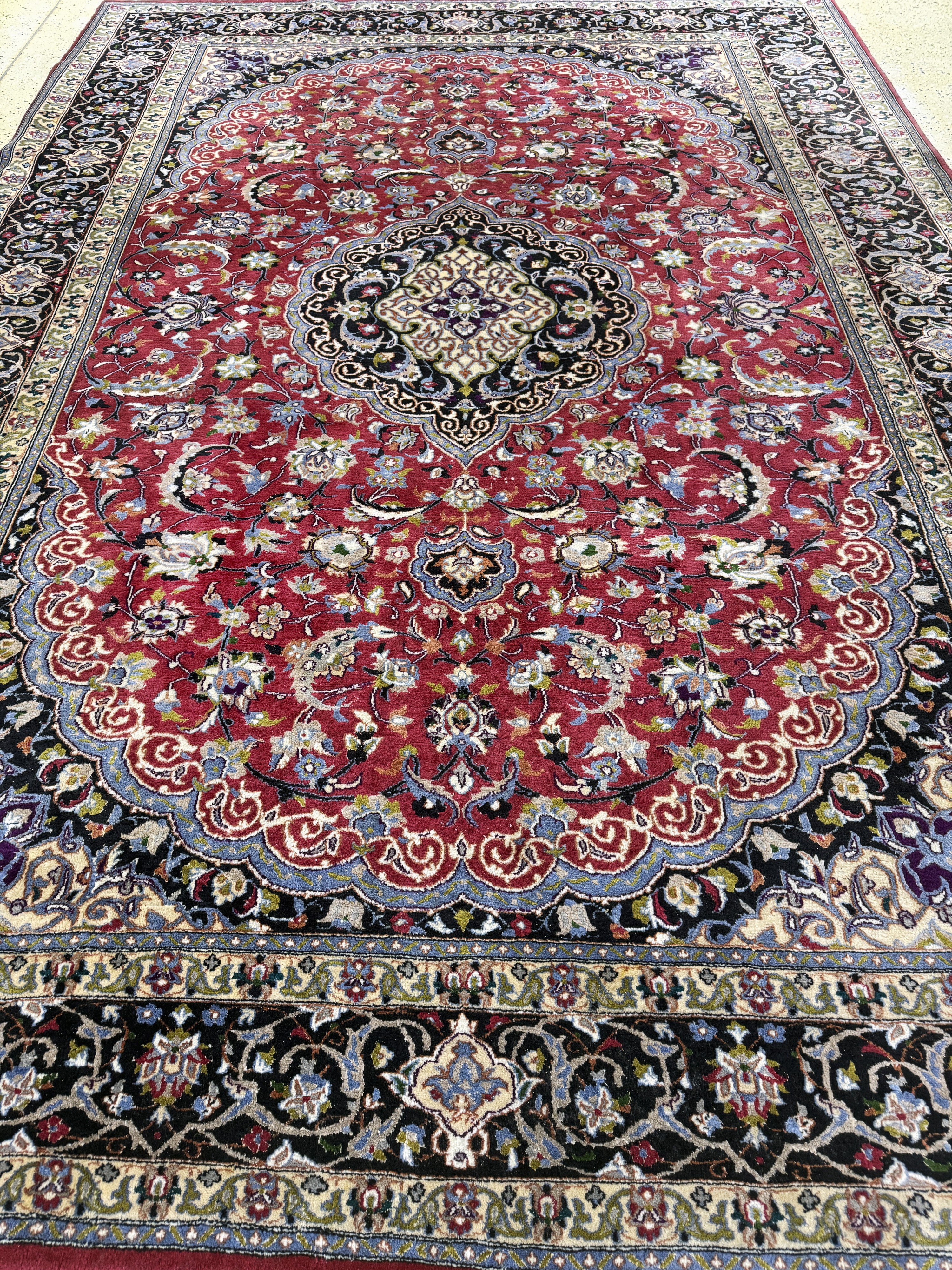 Detail f: Mesched, Persien, Ende 20.Jhd, Wolle mit Seide, ca. 353 x 247 cm, EHZ: 2