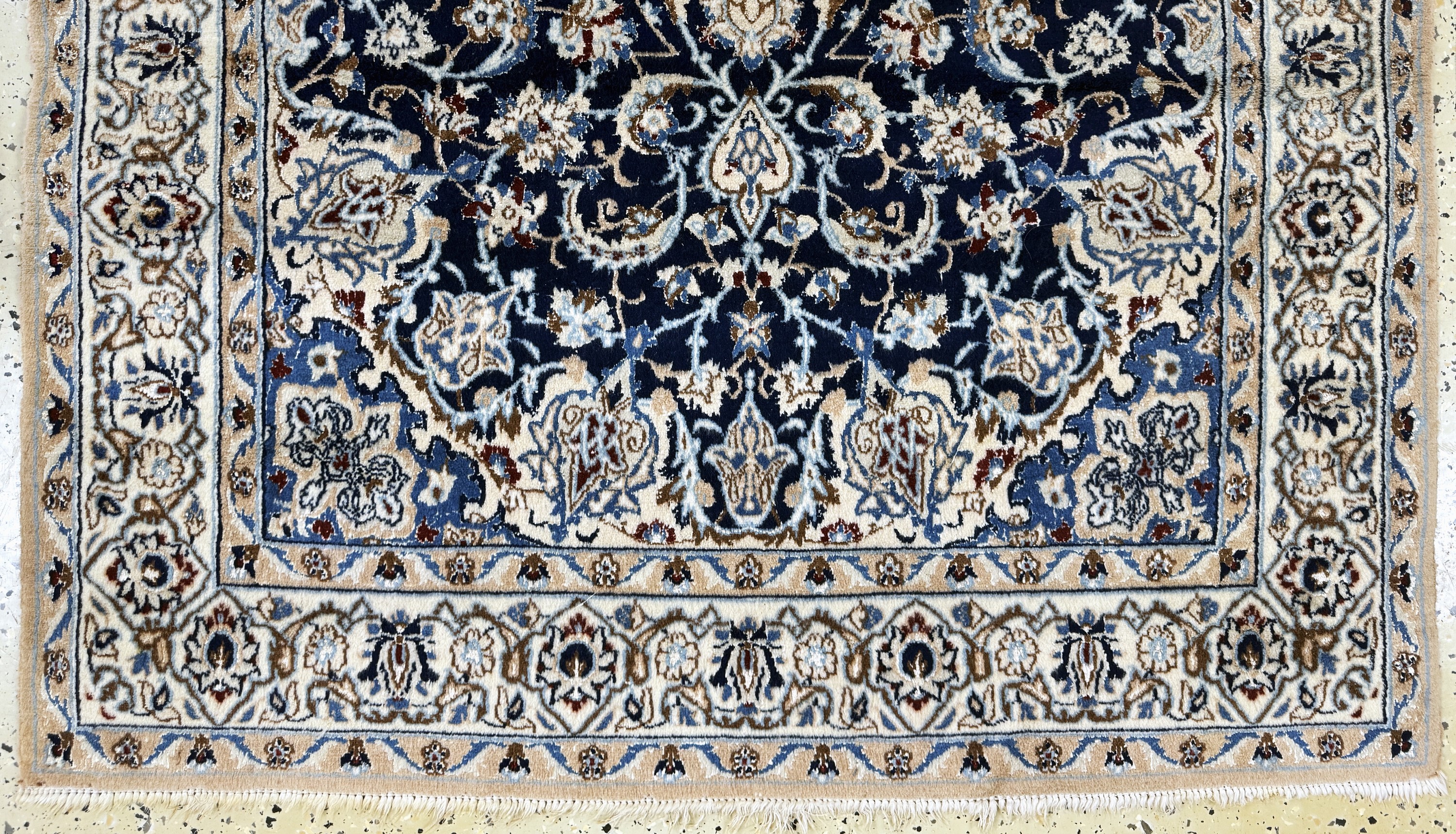 Detail c: Nain fein(9 La), Persien, Mitte 20.Jhd, Korkwolle mit Seide, ca. 192 x 120 cm, ca. 500.000 Kn/qm, gereinigt, EHZ: 2