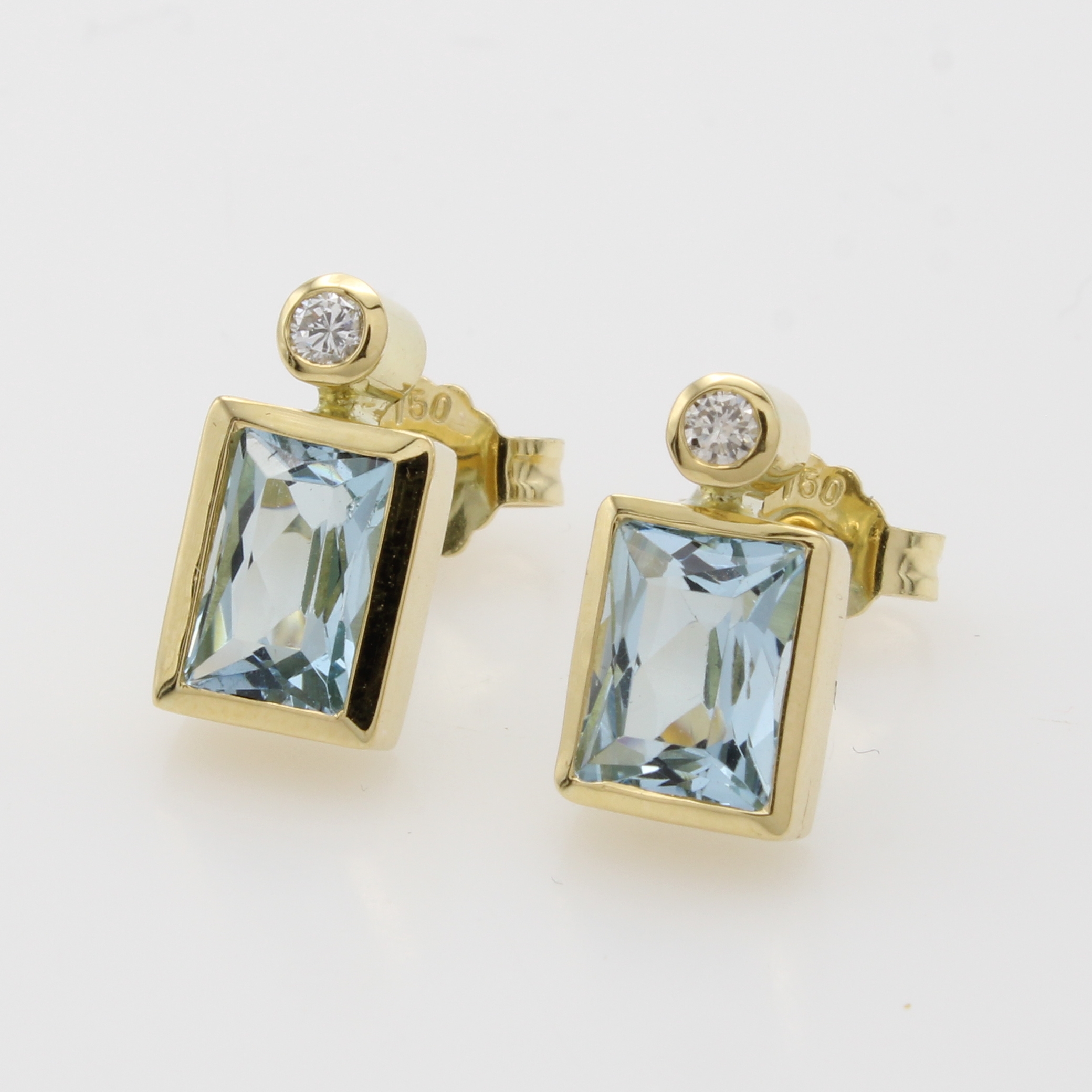 Image 27054527 - Paar Ohrstecker mit Aquamarinen und Brillanten, GG 750/000, 2 rechteckige Aquam. zus. ...