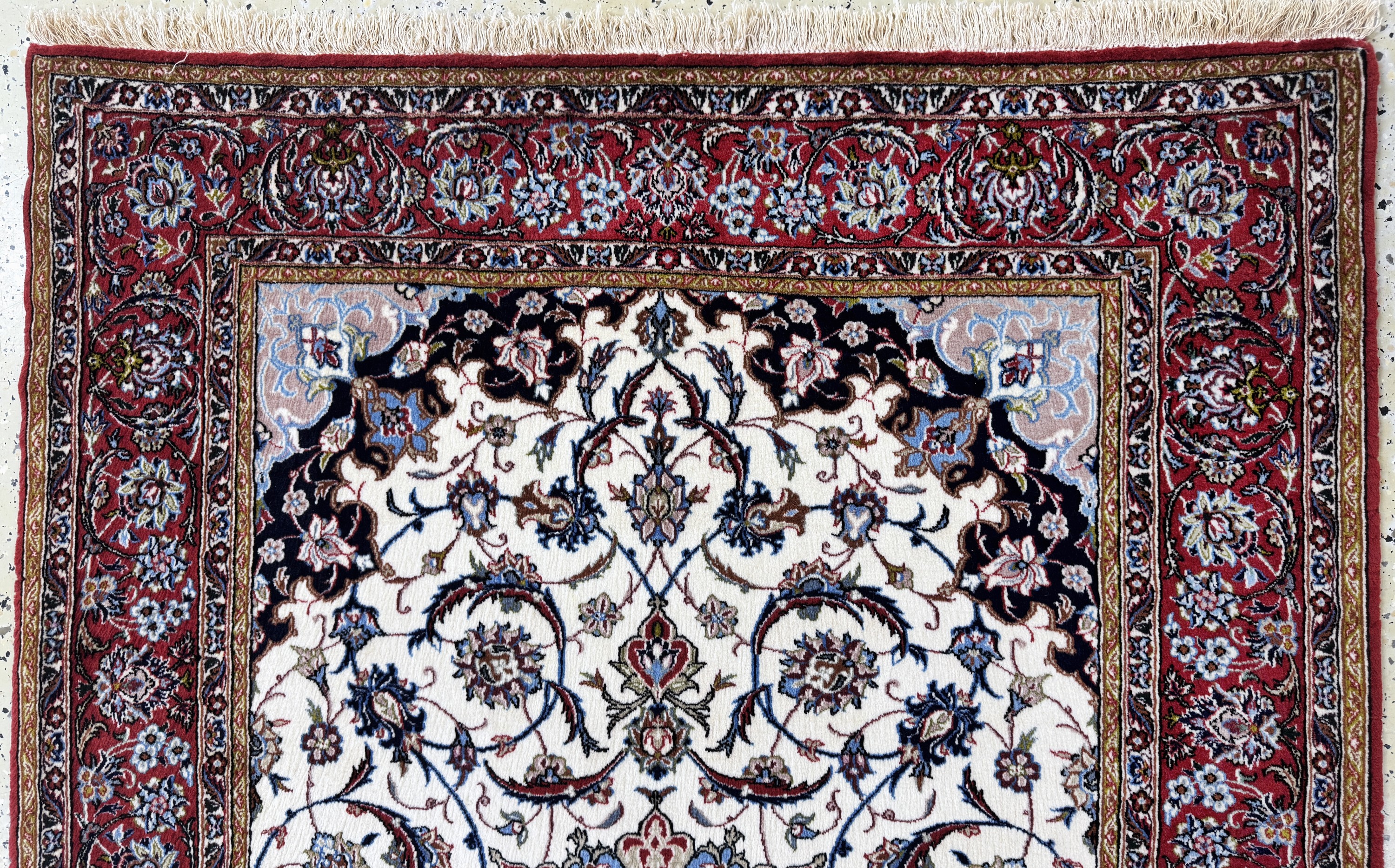 Detail a: Esfahan fein, Persien, Ende 20.Jhd, Korkwolle auf Seide, ca. 163 x 111 cm, ca. 1,0Mio. Kn/qm, gereinigt, EHZ: 2