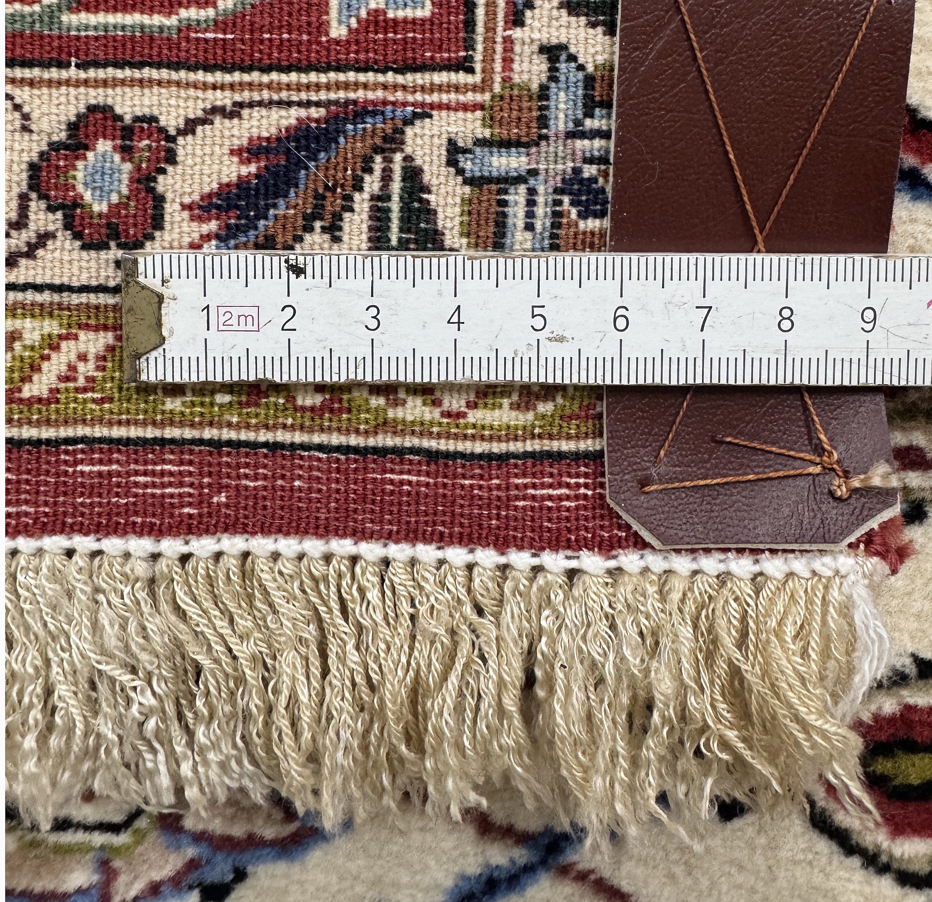 Detail e: Esfahan fein, Persien, Ende 20.Jhd, Korkwolle auf Seide, ca. 163 x 111 cm, ca. 1,0Mio. Kn/qm, gereinigt, EHZ: 2