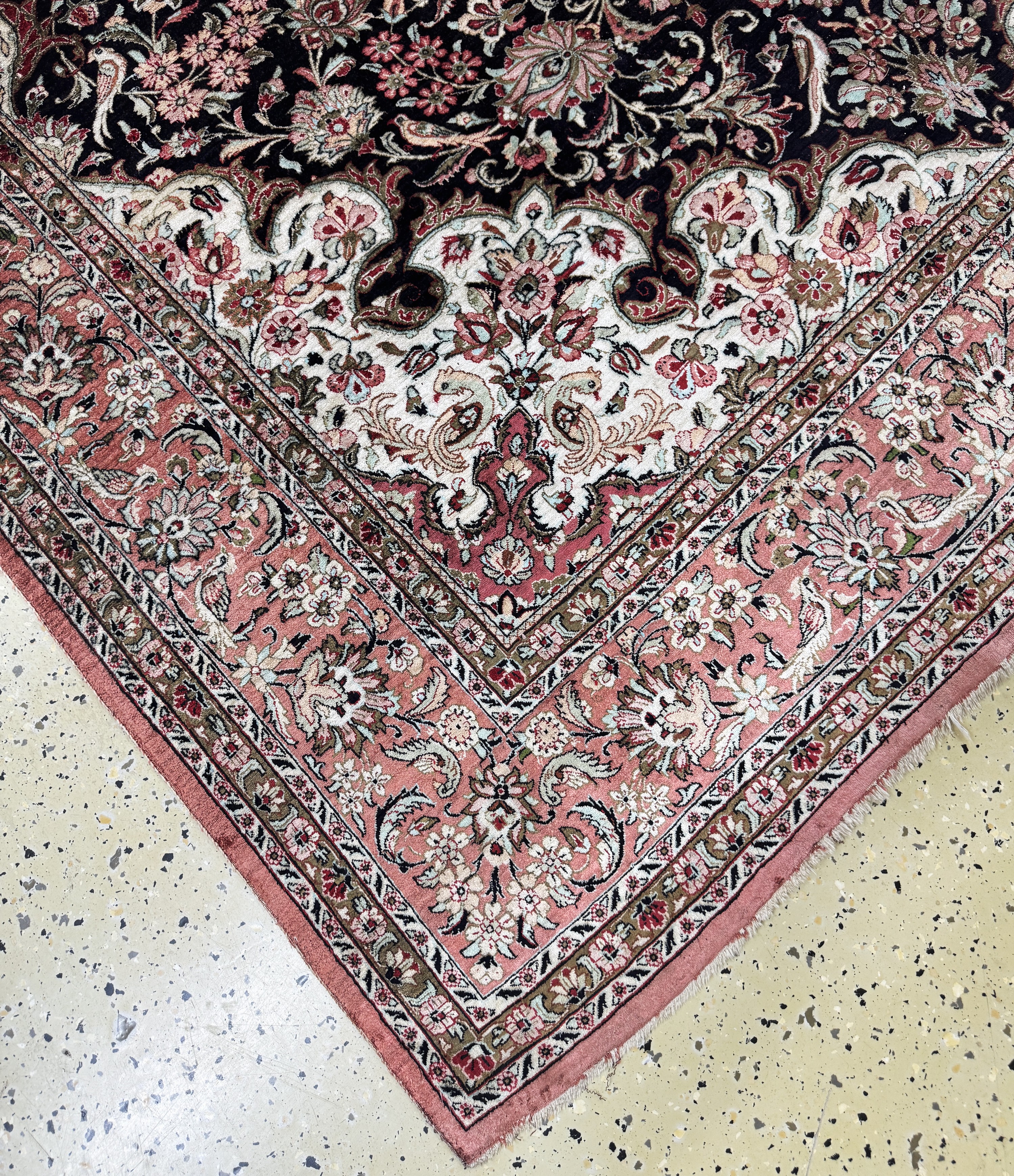 Detail b: Ghom Seide, Persien, Mitte 20.Jhd, reine Naturseide, ca. 300 x 200 cm, EHZ: 3