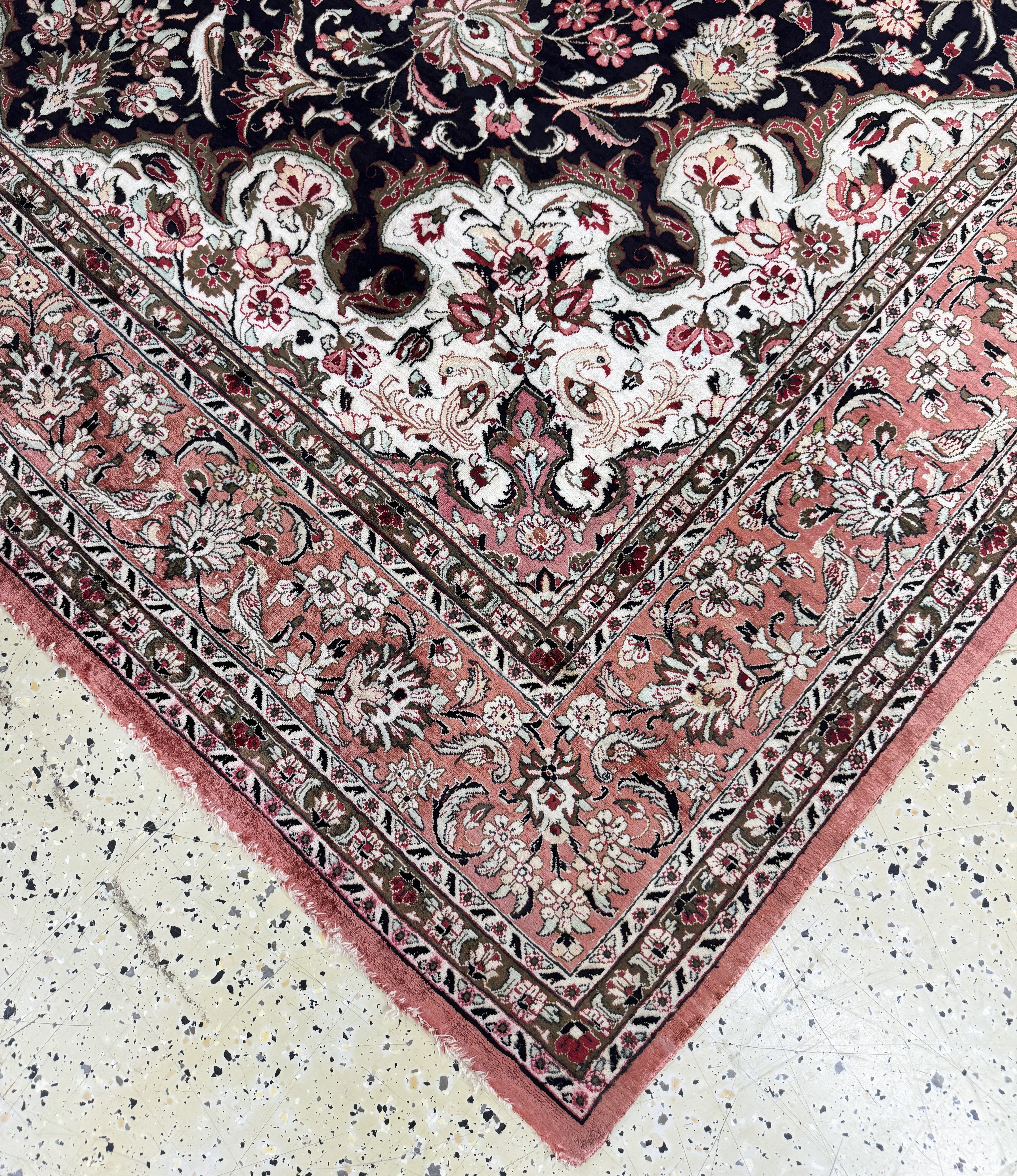 Detail d: Ghom Seide, Persien, Mitte 20.Jhd, reine Naturseide, ca. 300 x 200 cm, EHZ: 3