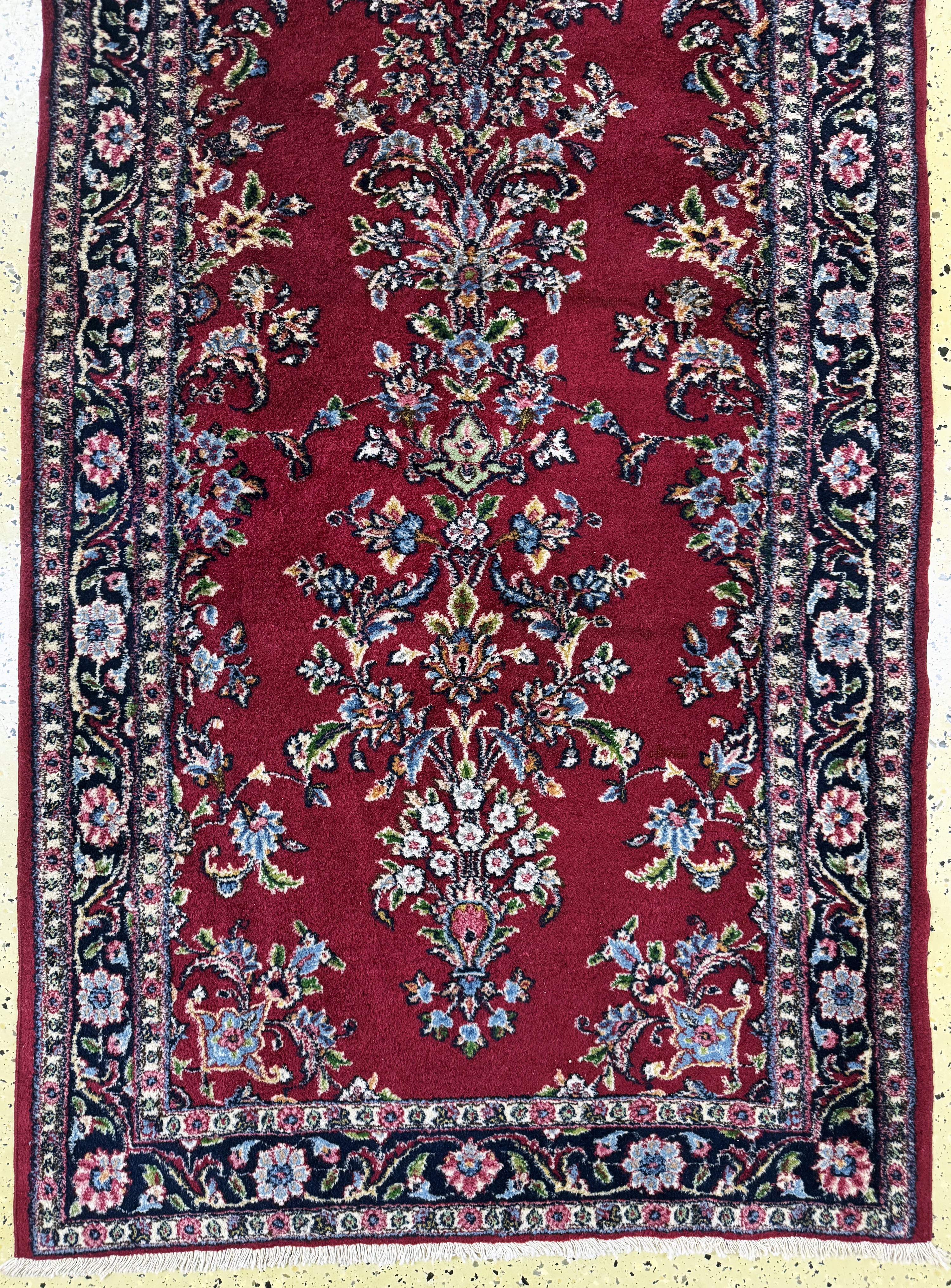 Detail d: Kerman fein, Persien, Mitte 20.Jhd, Wolle auf Baumwolle, ca. 405 x 89 cm, EHZ: 2