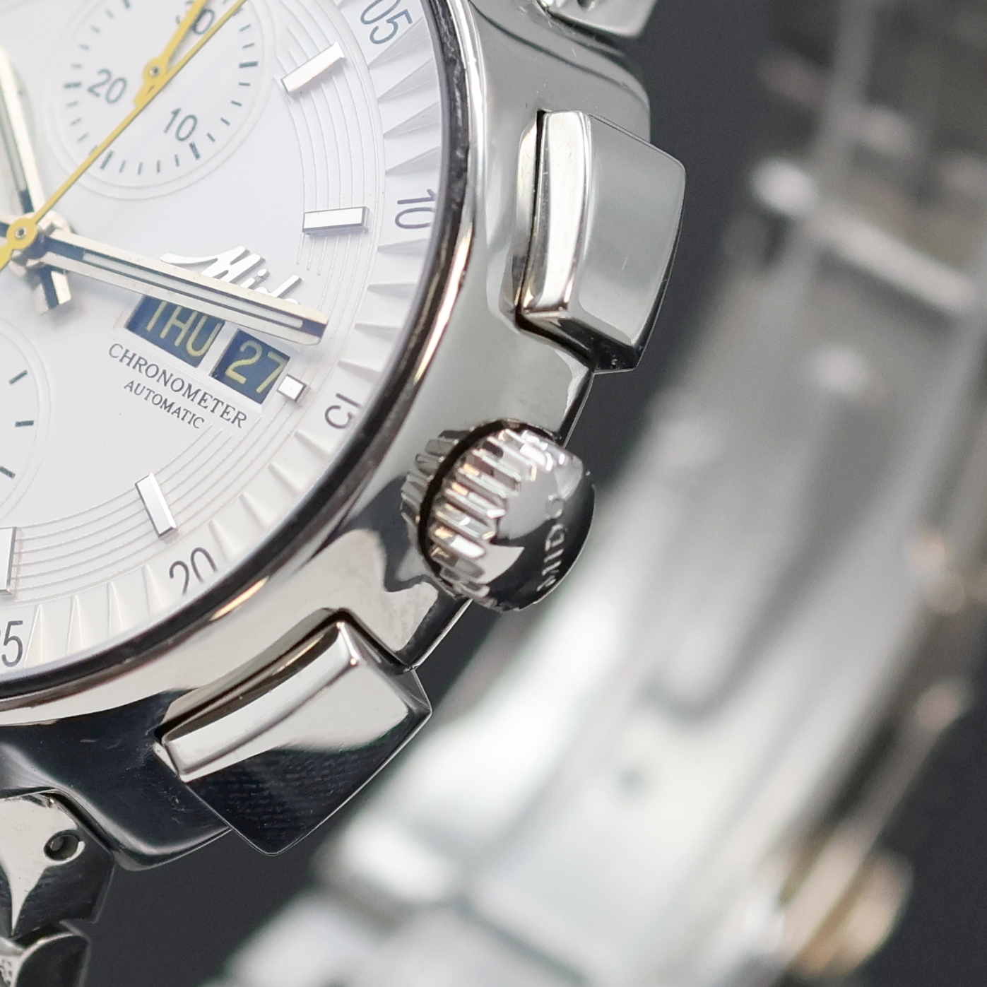 Detail d: MIDO All Dial Armbandchronograph Referenz 8360, Schweiz um 2015, Edelstahlgeh. inkl. Gliederband m. Faltschl., Boden u. Krone verschr., weißes ...