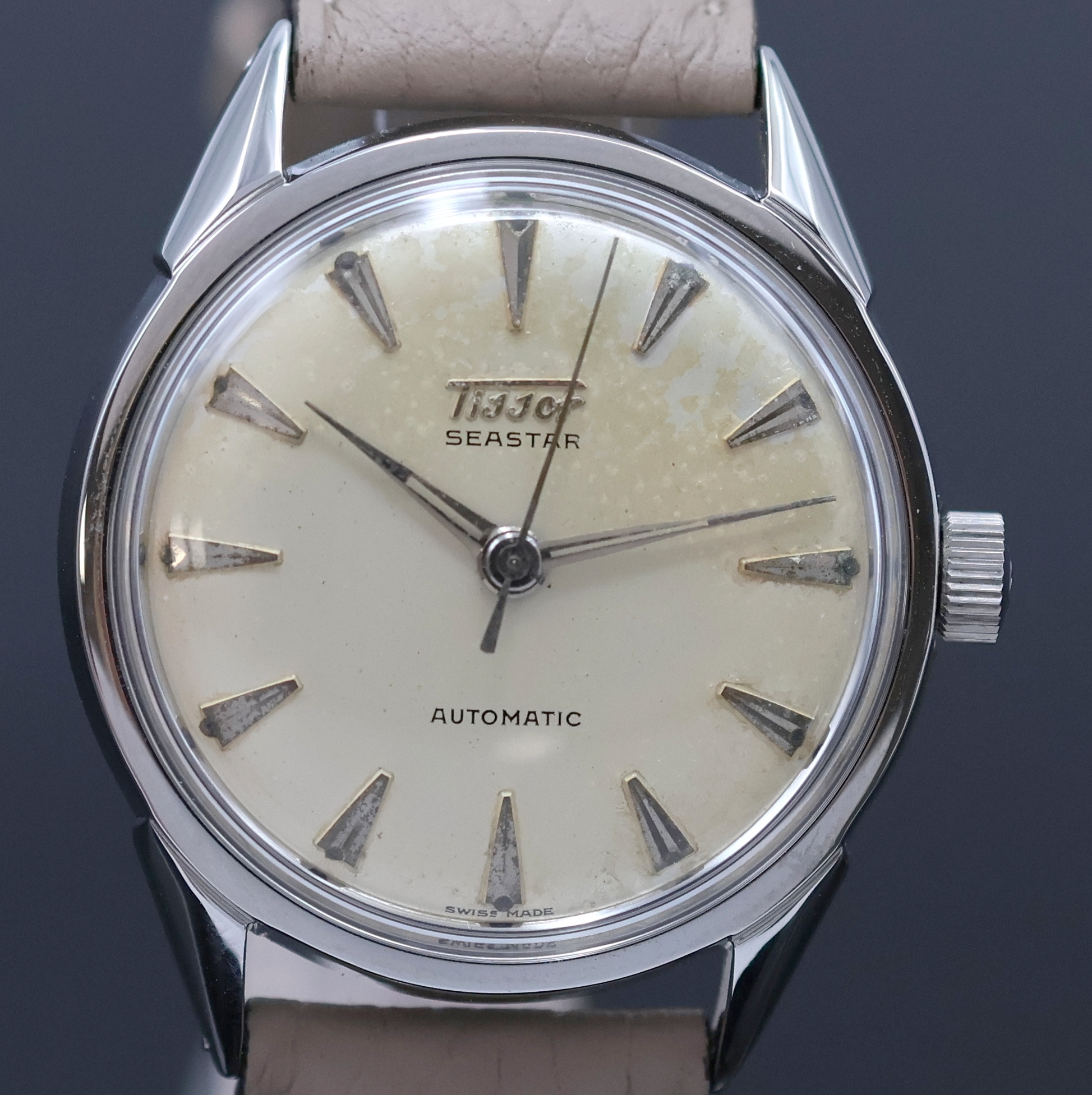 Detail c: TISSOT Seastar Armbanduhr in Stahl, Schweiz 1950er Jahre, Automatik, Boden verschr., silb. Zifferbl. pat./fl., aufges. Std.-Ind., silb. Zeiger, Kal. ...