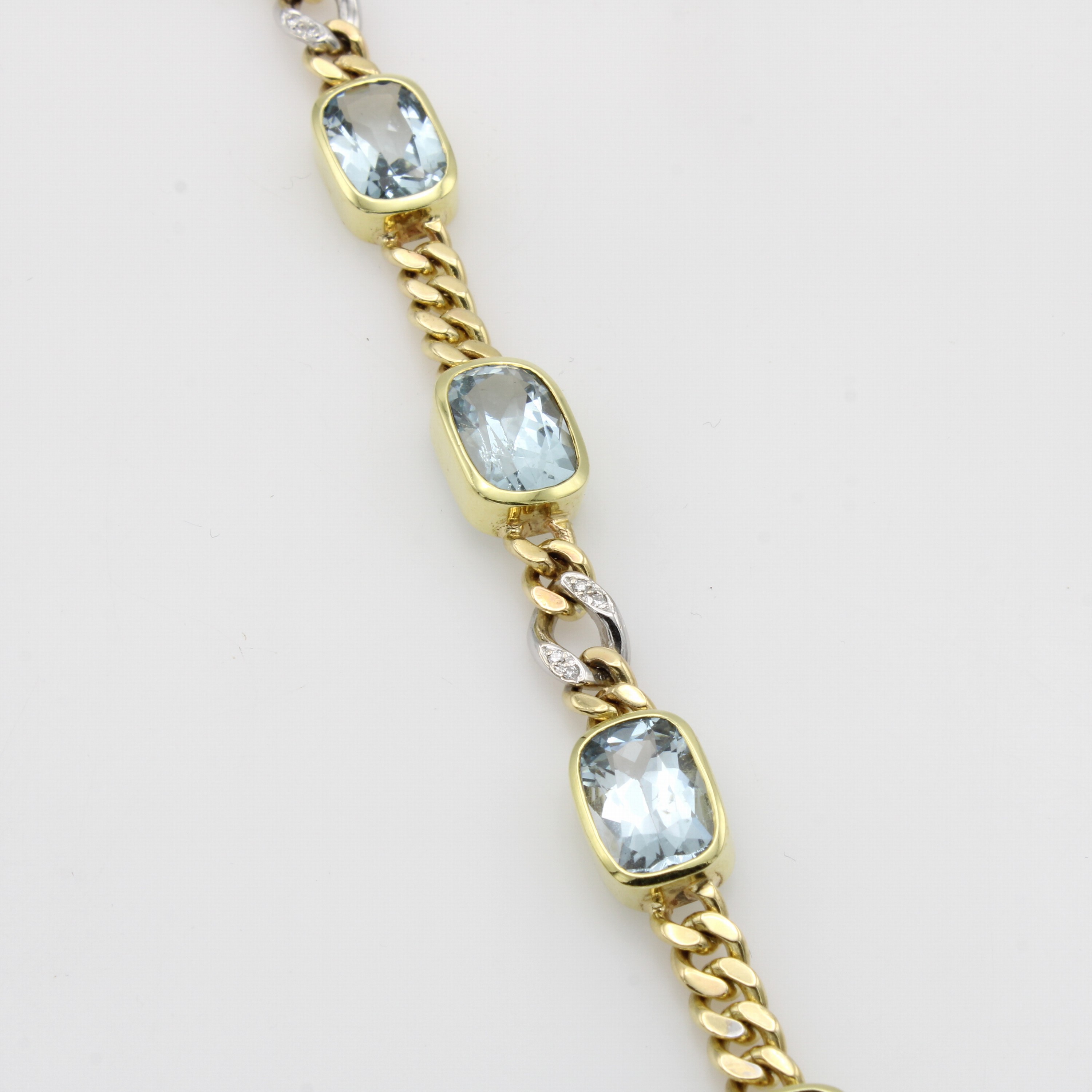 Image 27054546 - Panzerarmband mit Aquamarinen und Diamanten, GG 585/000, 6 Aquam. zus. ca. 19.7 ct, ...