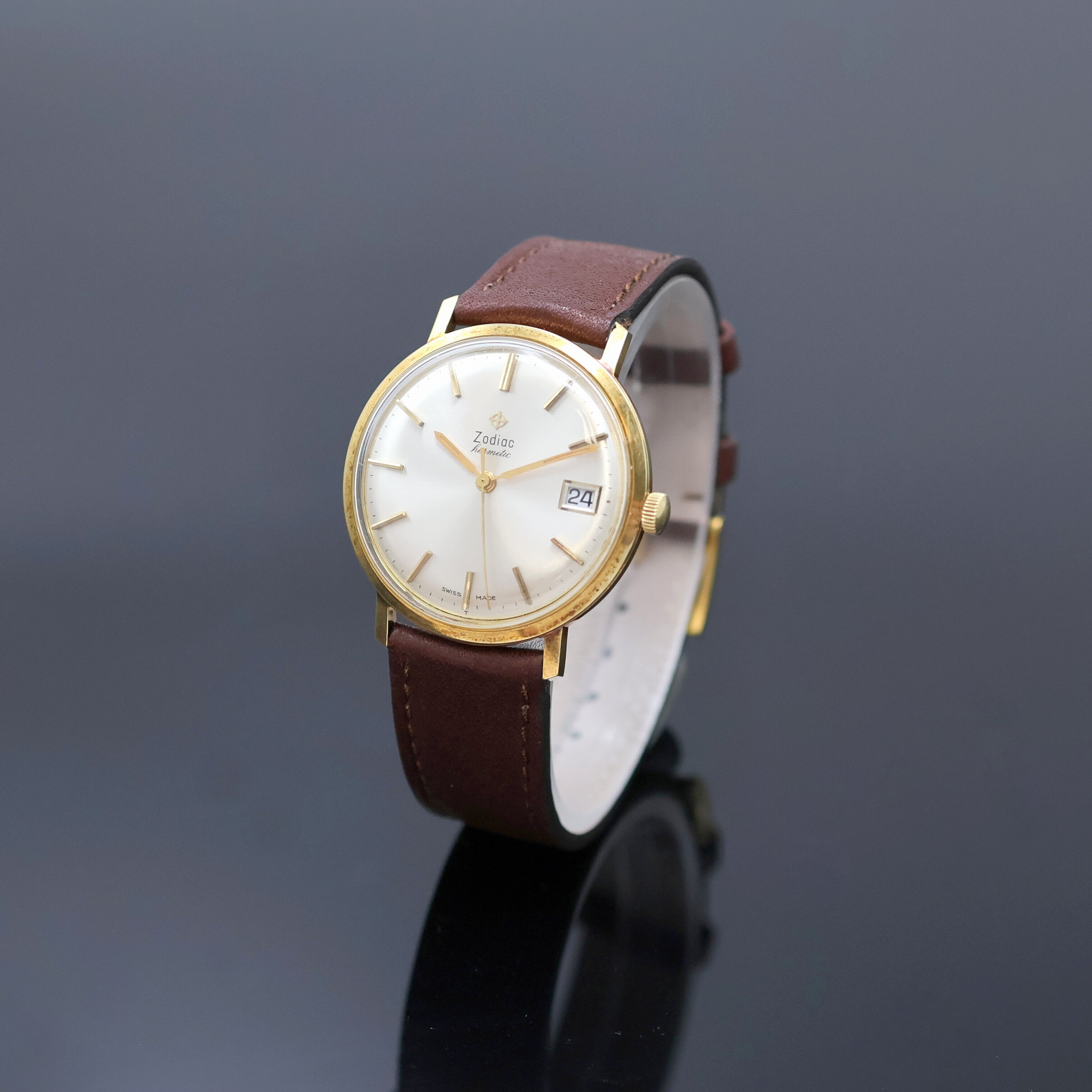 Image 27054547 - ZODIAC Hermetic vergoldete Armbanduhr, Schweiz um 1960, Handaufzug, neutr. Lederband m. ...