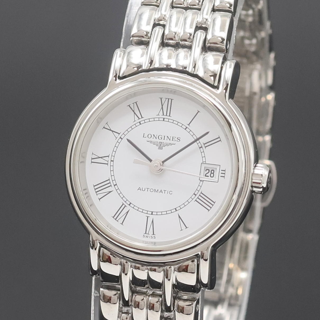Detail a: LONGINES Presence Damenarmbanduhr in Stahl Referenz L4.321.4, Schweiz um 2010, Automatik, beids. vergl. Geh. inkl. orig. Gliederband m. dopp. ...